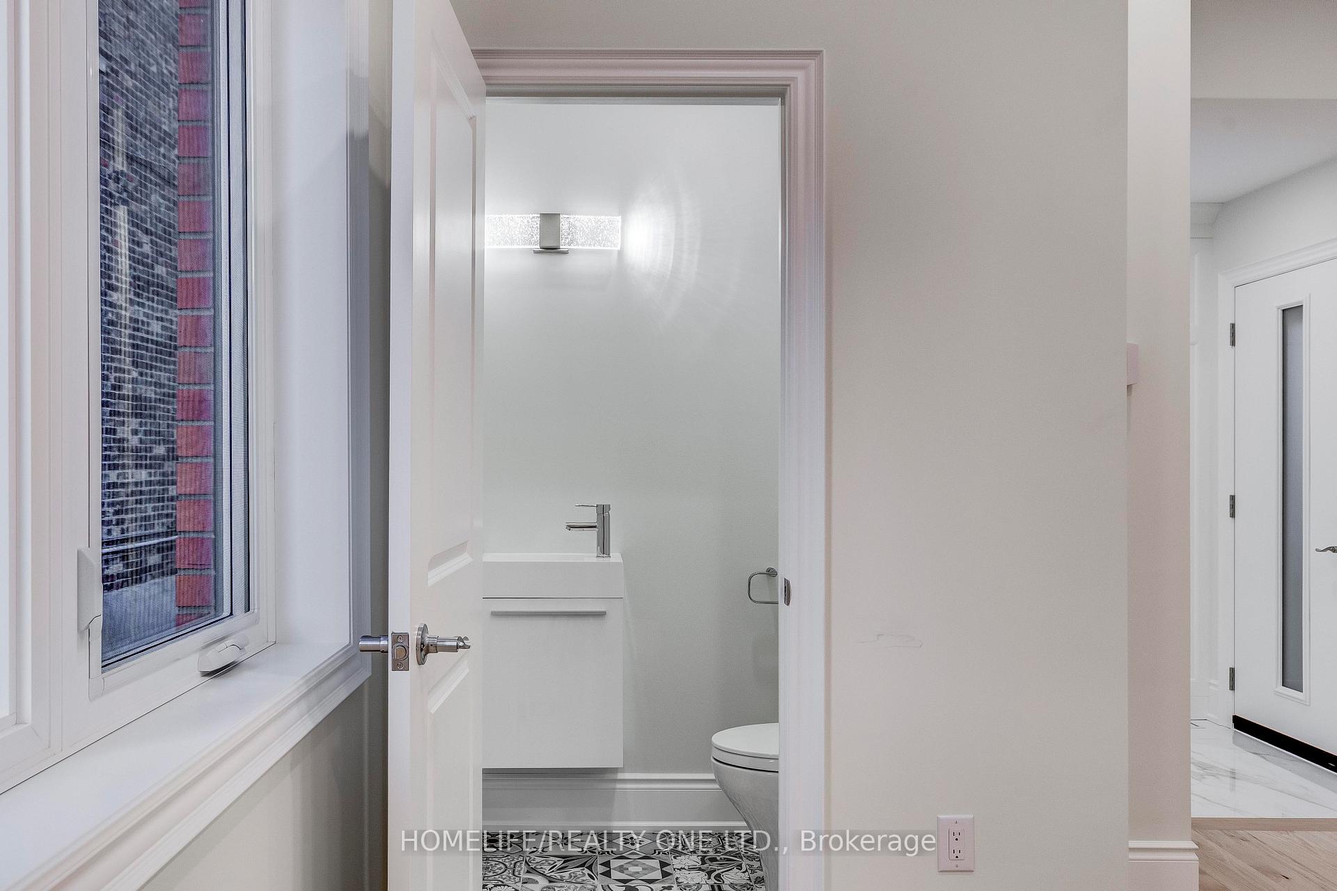 Photo 11 of 6 Jersey Avenue, Toronto, Palmerston-Little Italy — HOMEH