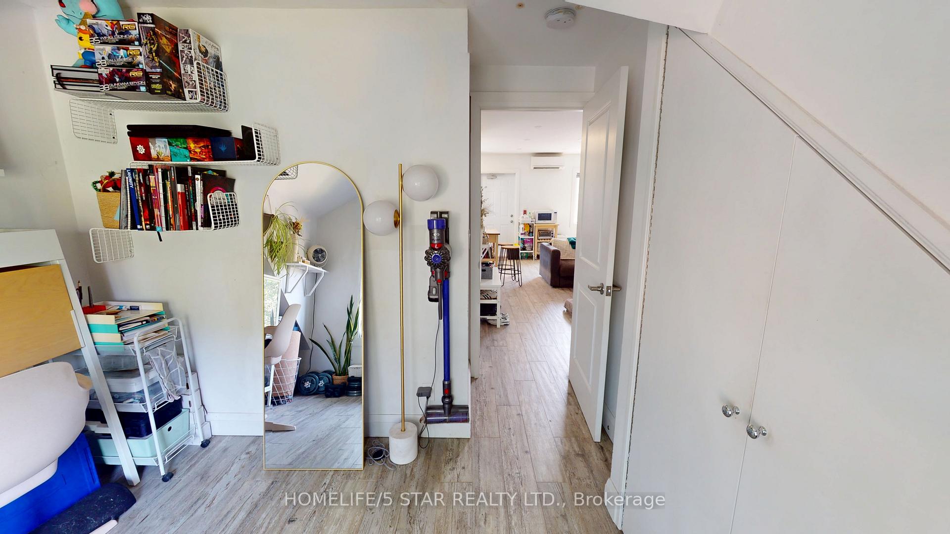 Photo 6 of Unit Apt 3, 45 Dewson Street, Toronto, Palmerston-Little Italy — HOMEH
