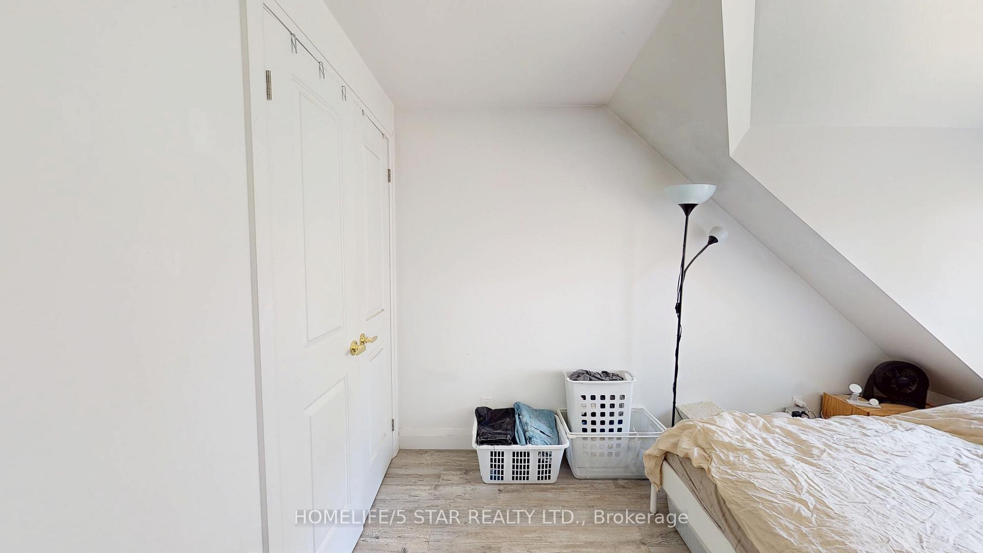 Photo 3 of Unit Apt 3, 45 Dewson Street, Toronto, Palmerston-Little Italy — HOMEH