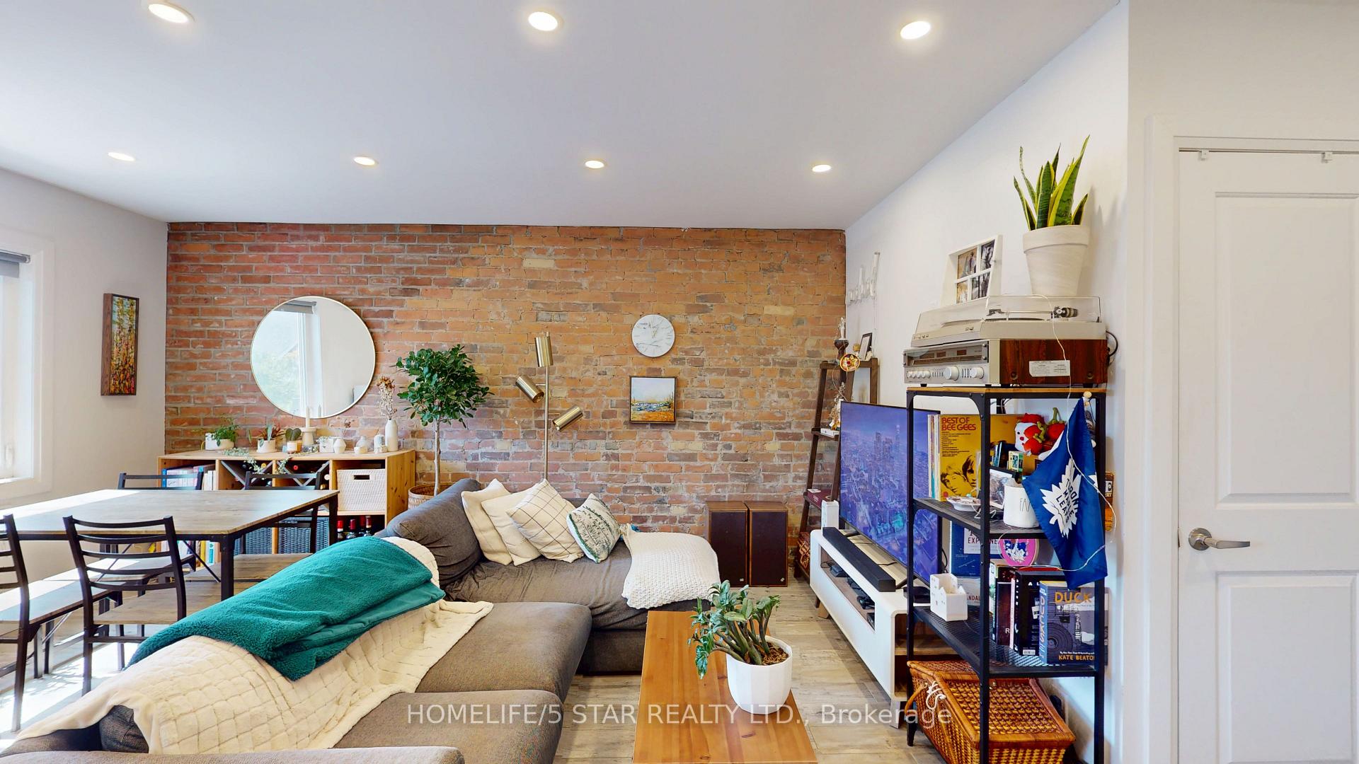 Photo 18 of Unit Apt 3, 45 Dewson Street, Toronto, Palmerston-Little Italy — HOMEH