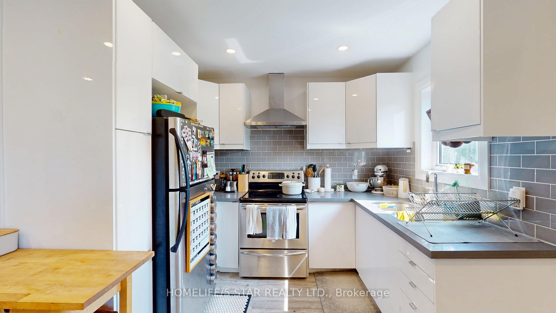 Photo 16 of Unit Apt 3, 45 Dewson Street, Toronto, Palmerston-Little Italy — HOMEH