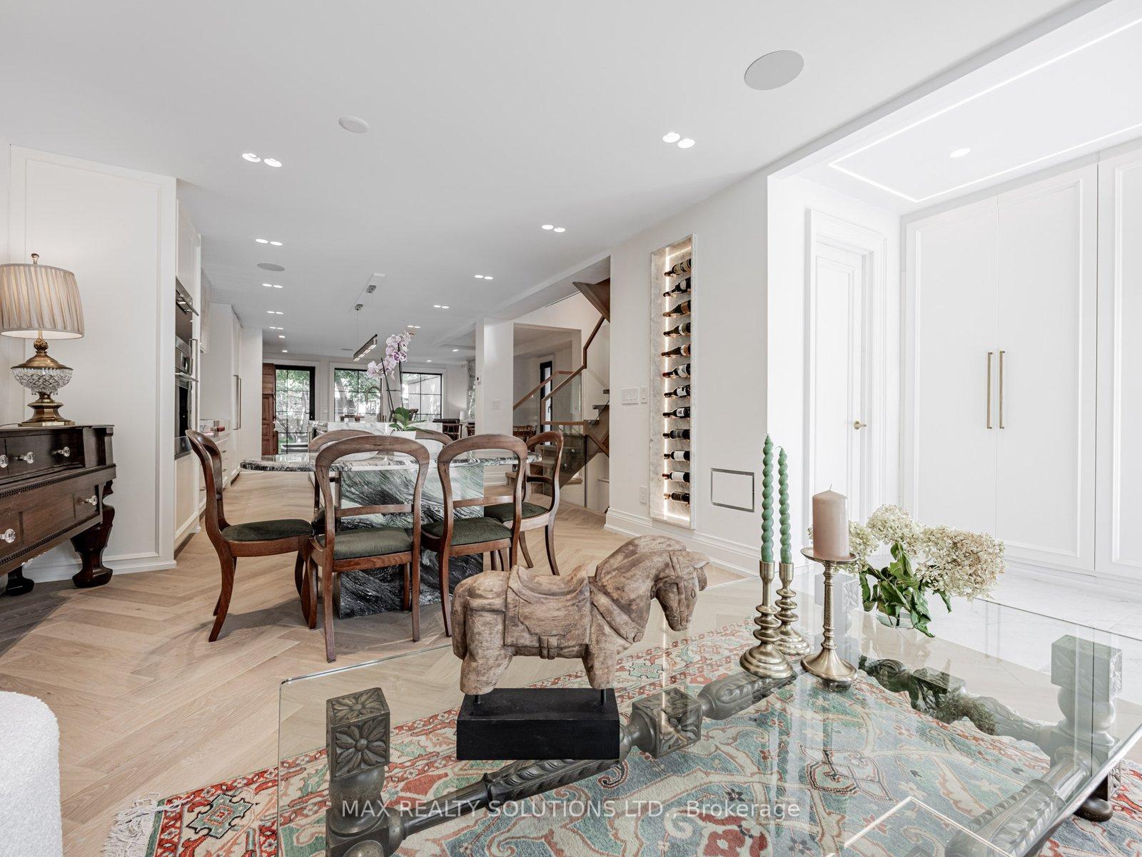 Photo 3 of 22 mann Avenue, Toronto, Mount Pleasant East — HOMEH