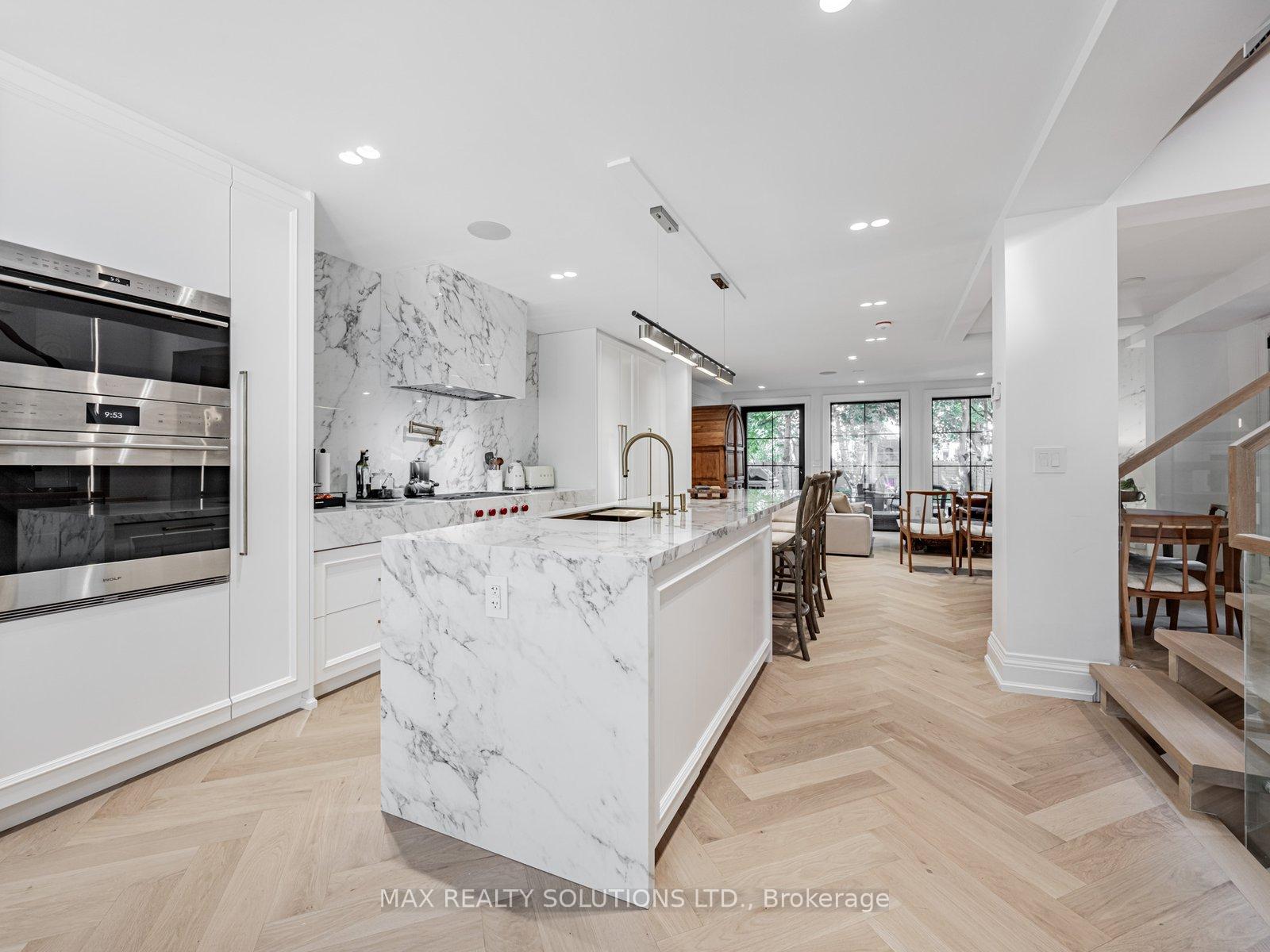 Photo 10 of 22 mann Avenue, Toronto, Mount Pleasant East — HOMEH