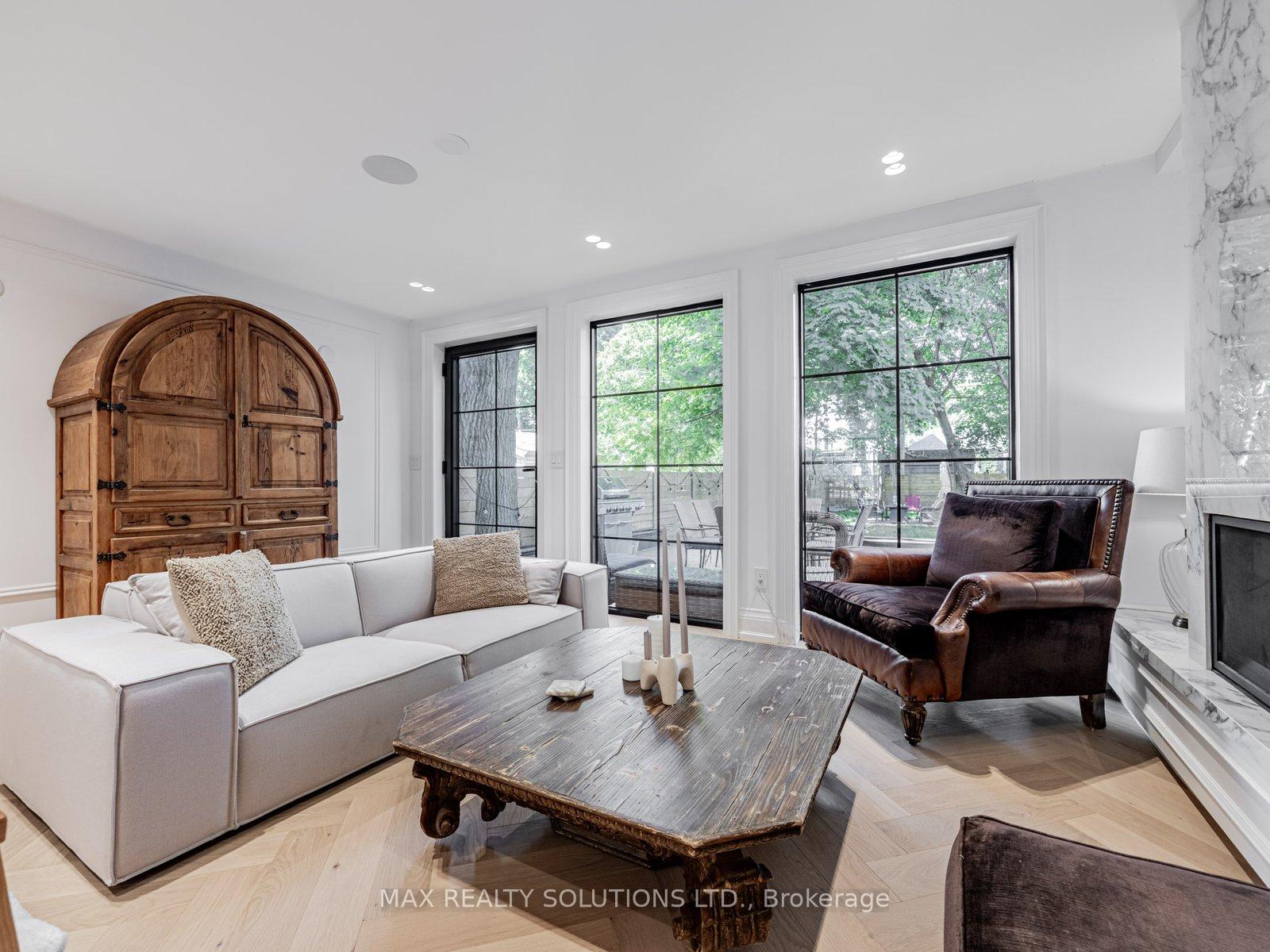 Photo 14 of 22 mann Avenue, Toronto, Mount Pleasant East — HOMEH