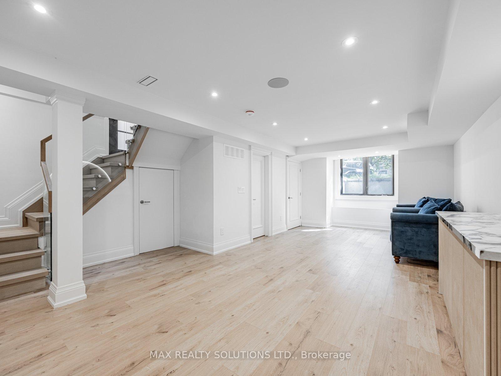 Photo 17 of 22 mann Avenue, Toronto, Mount Pleasant East — HOMEH