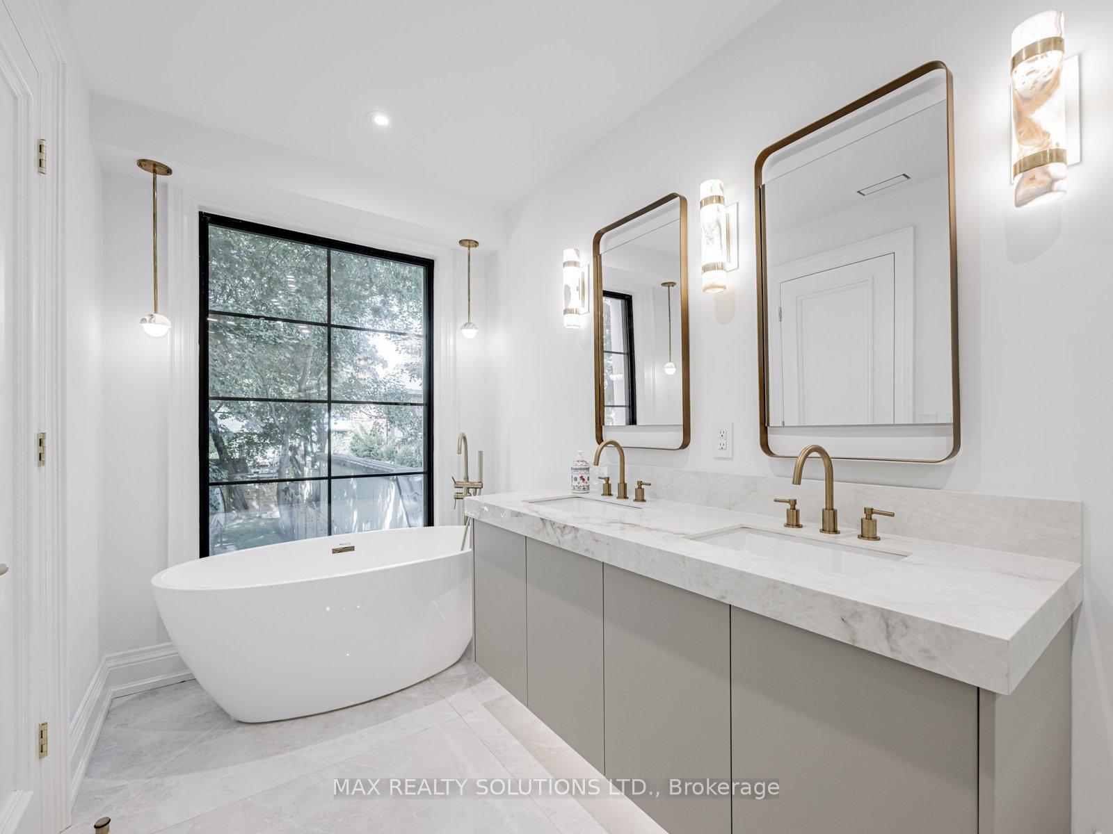 Photo 15 of 22 mann Avenue, Toronto, Mount Pleasant East — HOMEH