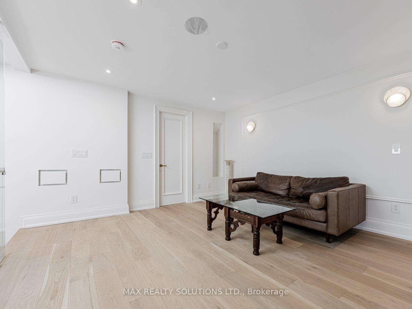 Photo 26 of 22 mann Avenue, Toronto, Mount Pleasant East — HOMEH