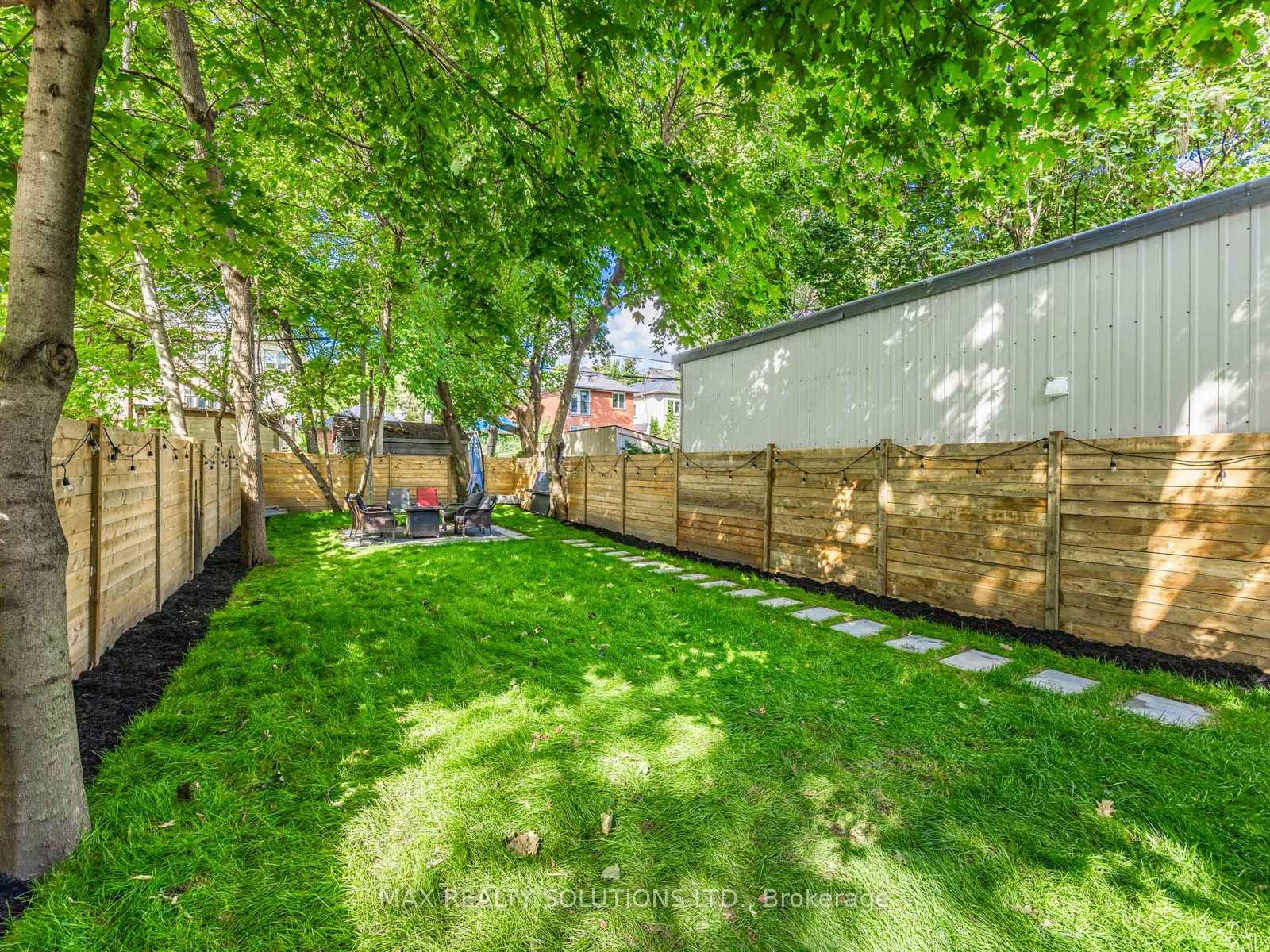 Photo 29 of 22 mann Avenue, Toronto, Mount Pleasant East — HOMEH