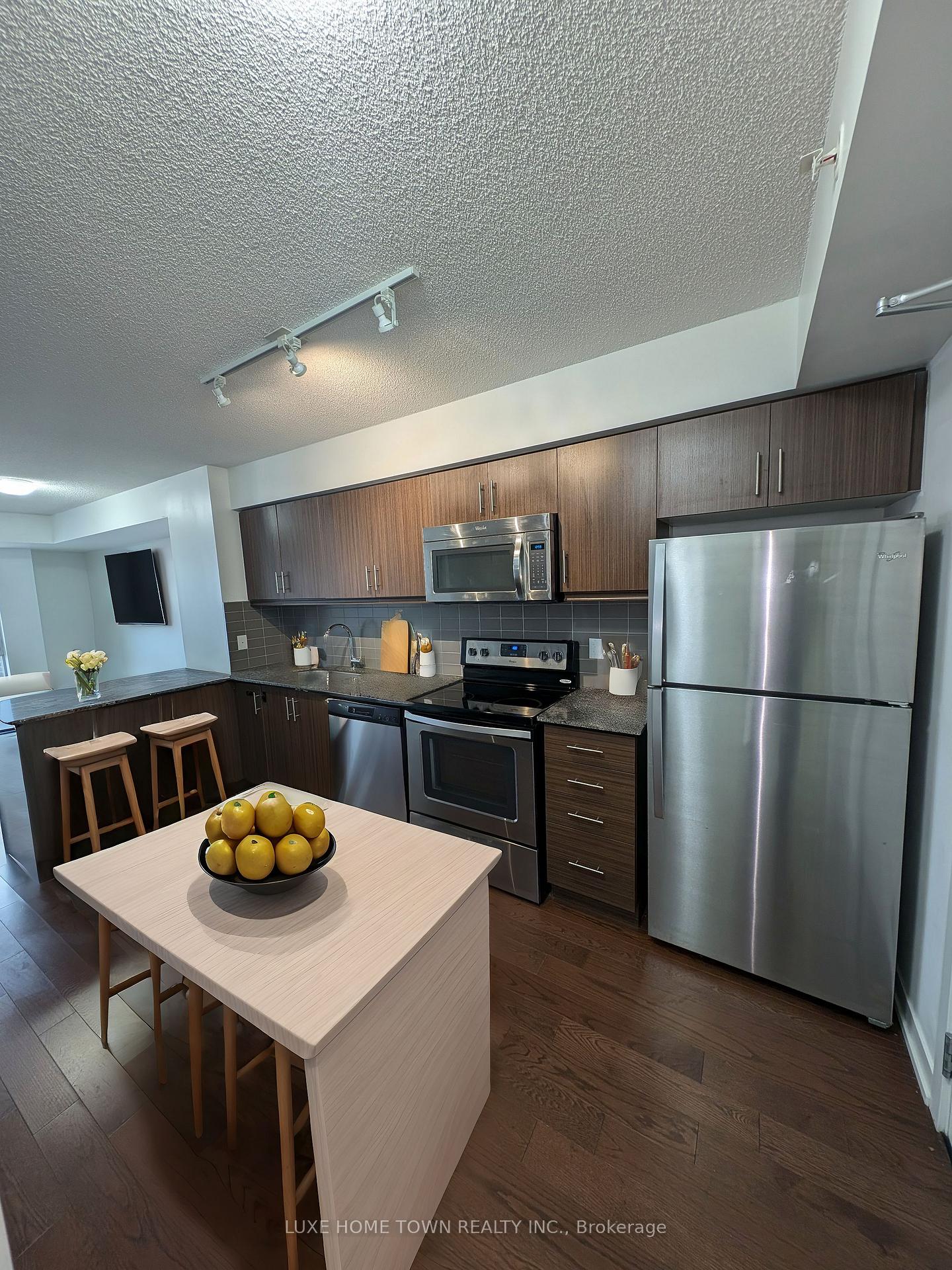Photo 5 of Unit 512, 10 Willison Square, Toronto, Kensington-Chinatown — HOMEH