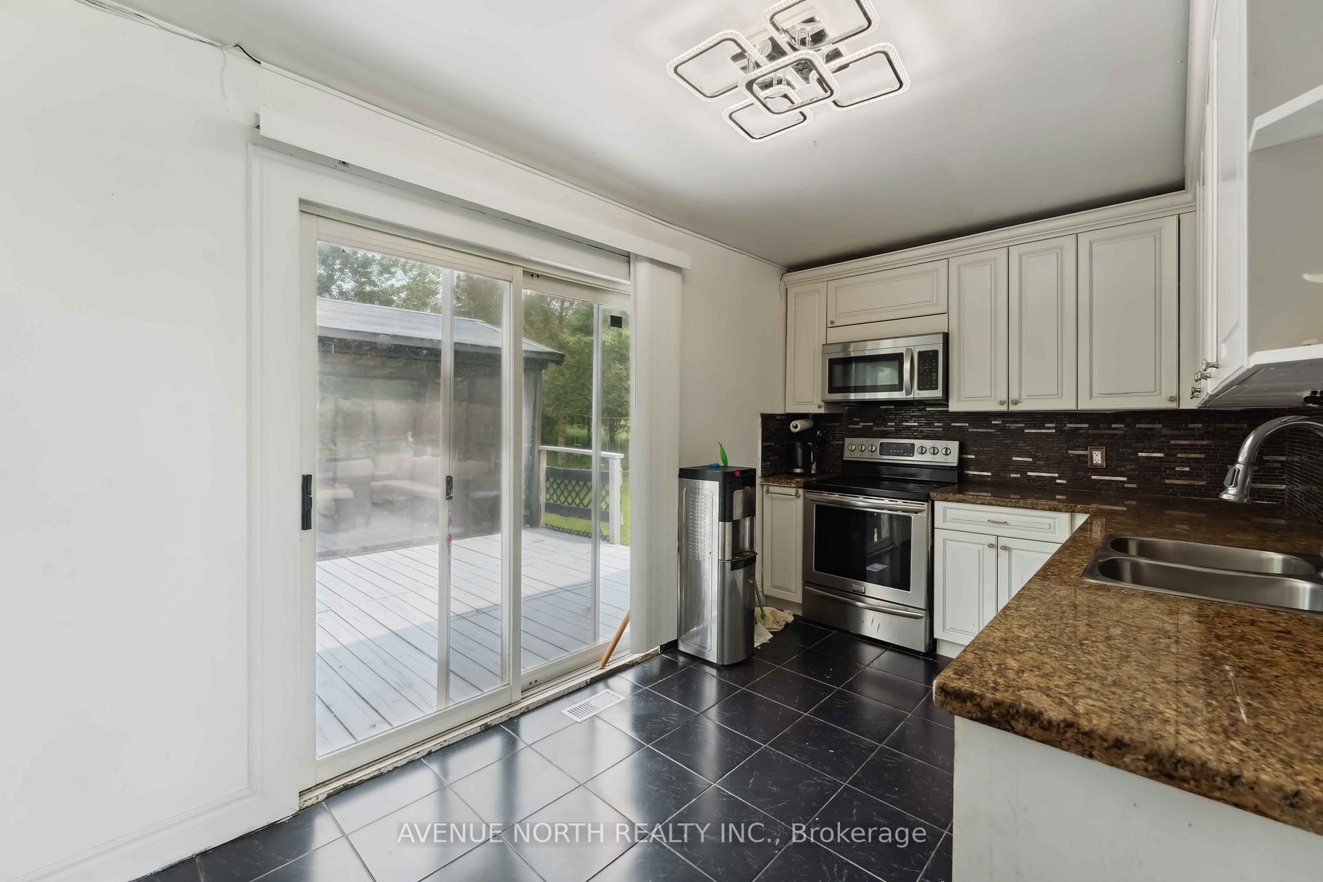 Photo 6 of 3935 Swale Road, Ottawa, Vernon — HOMEH