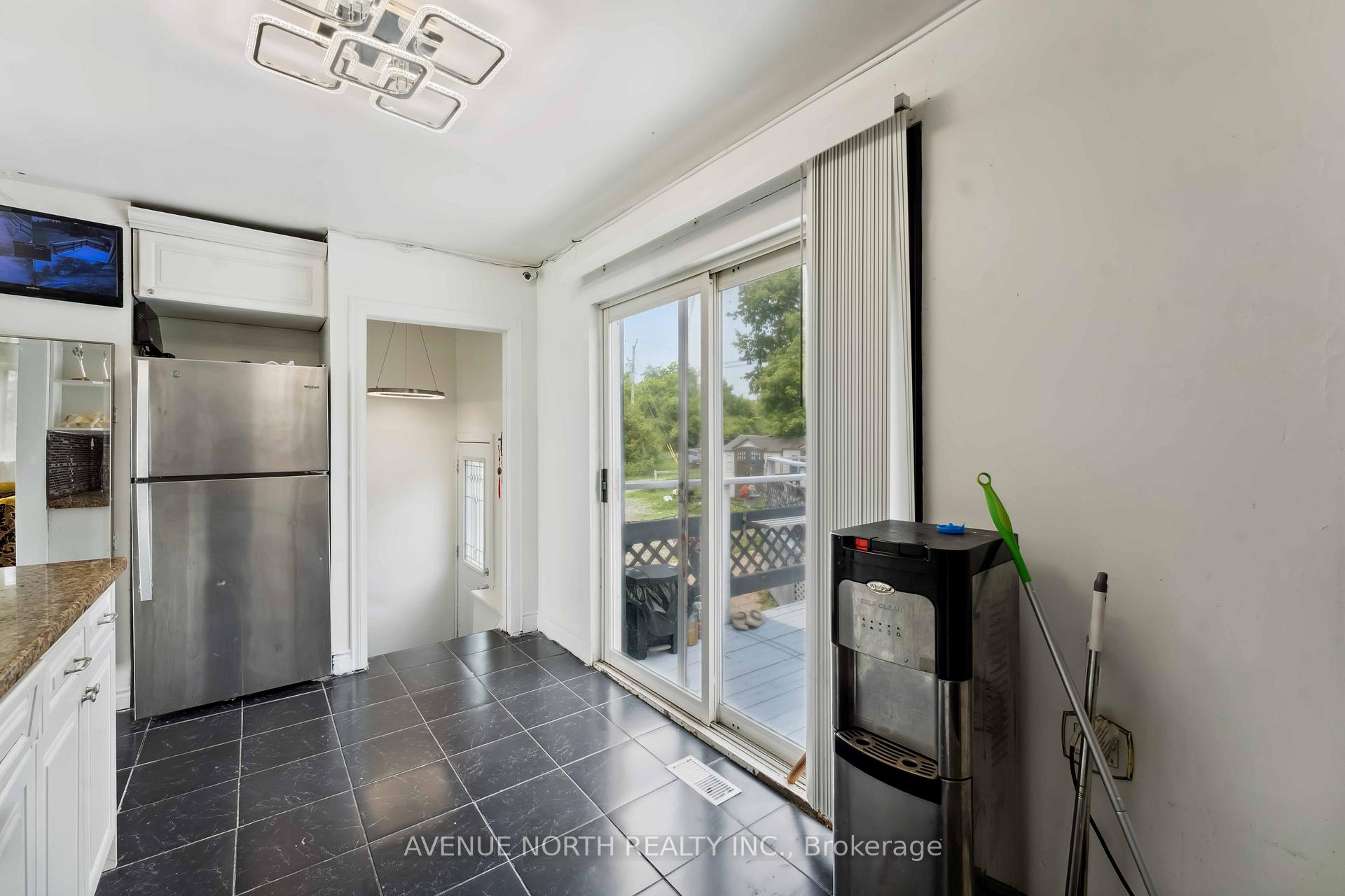 Photo 8 of 3935 Swale Road, Ottawa, Vernon — HOMEH