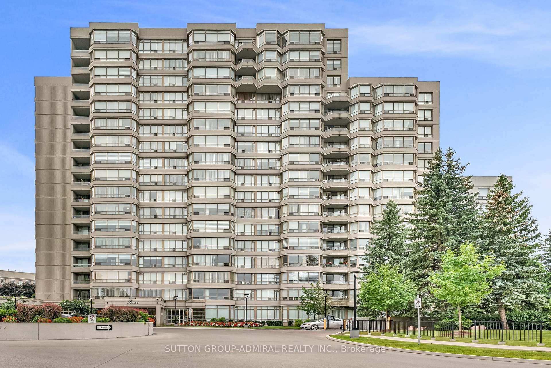 Photo 1 of Unit 716, 7 Townsgate Drive, Vaughan, Crestwood-Springfarm-Yorkhill — HOMEH