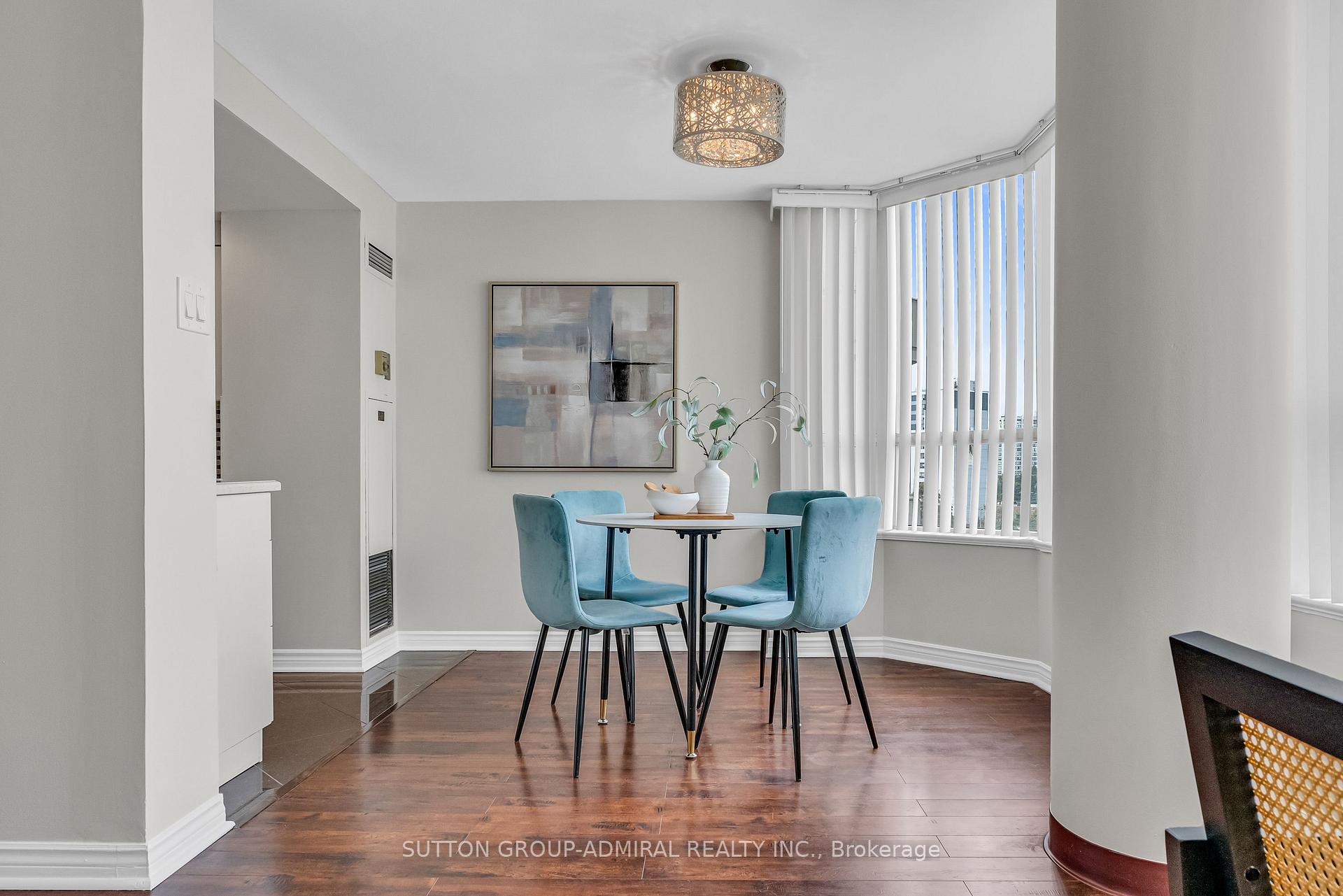Photo 6 of Unit 716, 7 Townsgate Drive, Vaughan, Crestwood-Springfarm-Yorkhill — HOMEH