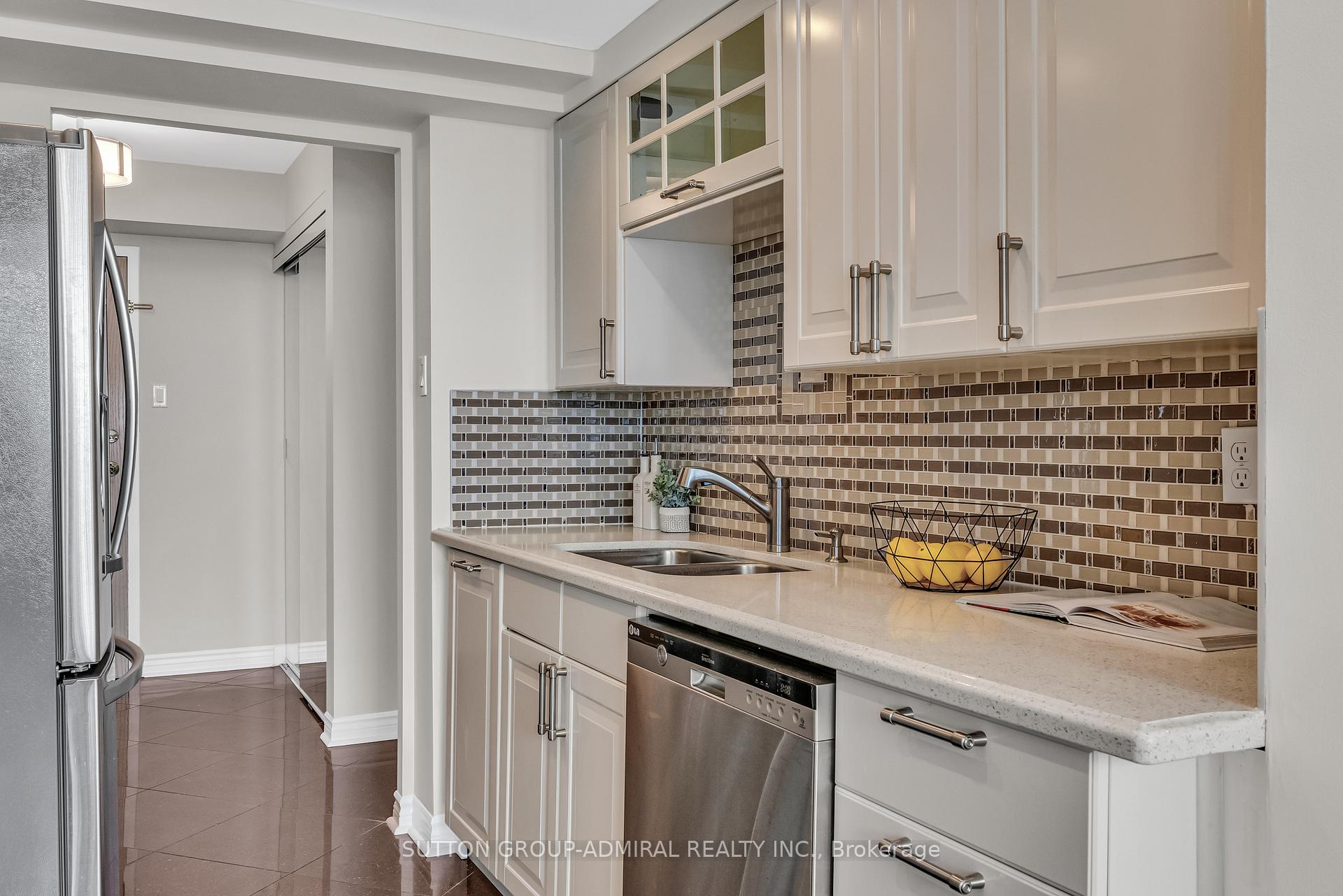 Photo 14 of Unit 716, 7 Townsgate Drive, Vaughan, Crestwood-Springfarm-Yorkhill — HOMEH