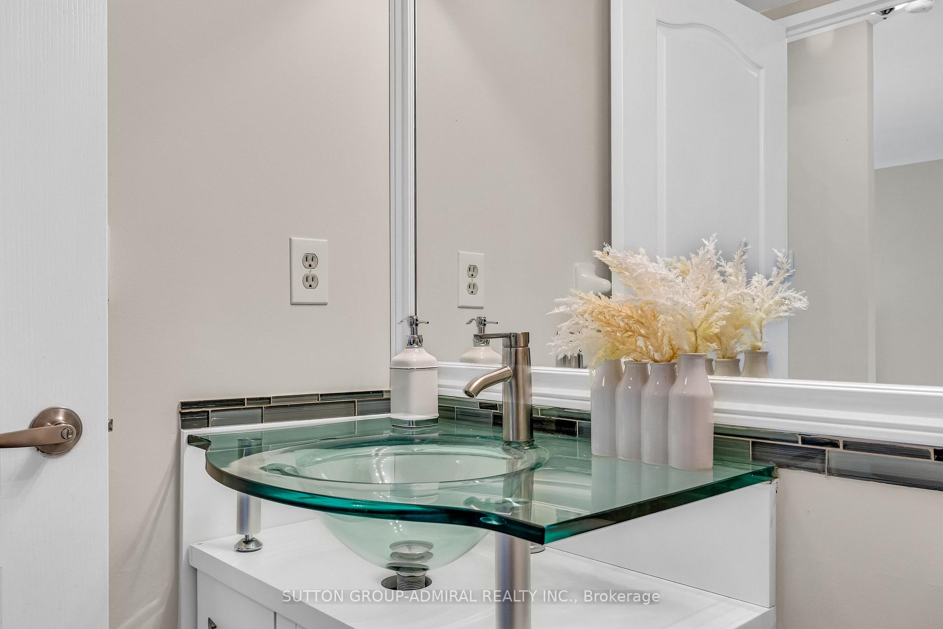 Photo 30 of Unit 716, 7 Townsgate Drive, Vaughan, Crestwood-Springfarm-Yorkhill — HOMEH