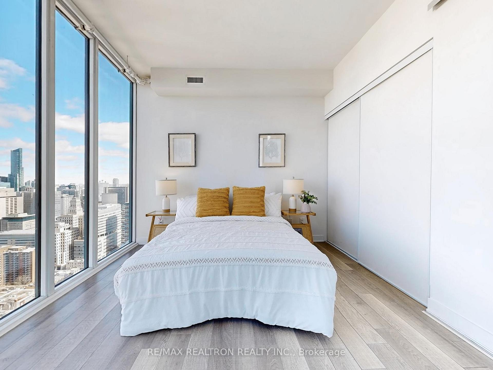 Photo 43 of Unit 3704, 290 Adelaide Street W, Toronto, Waterfront Communities — HOMEH