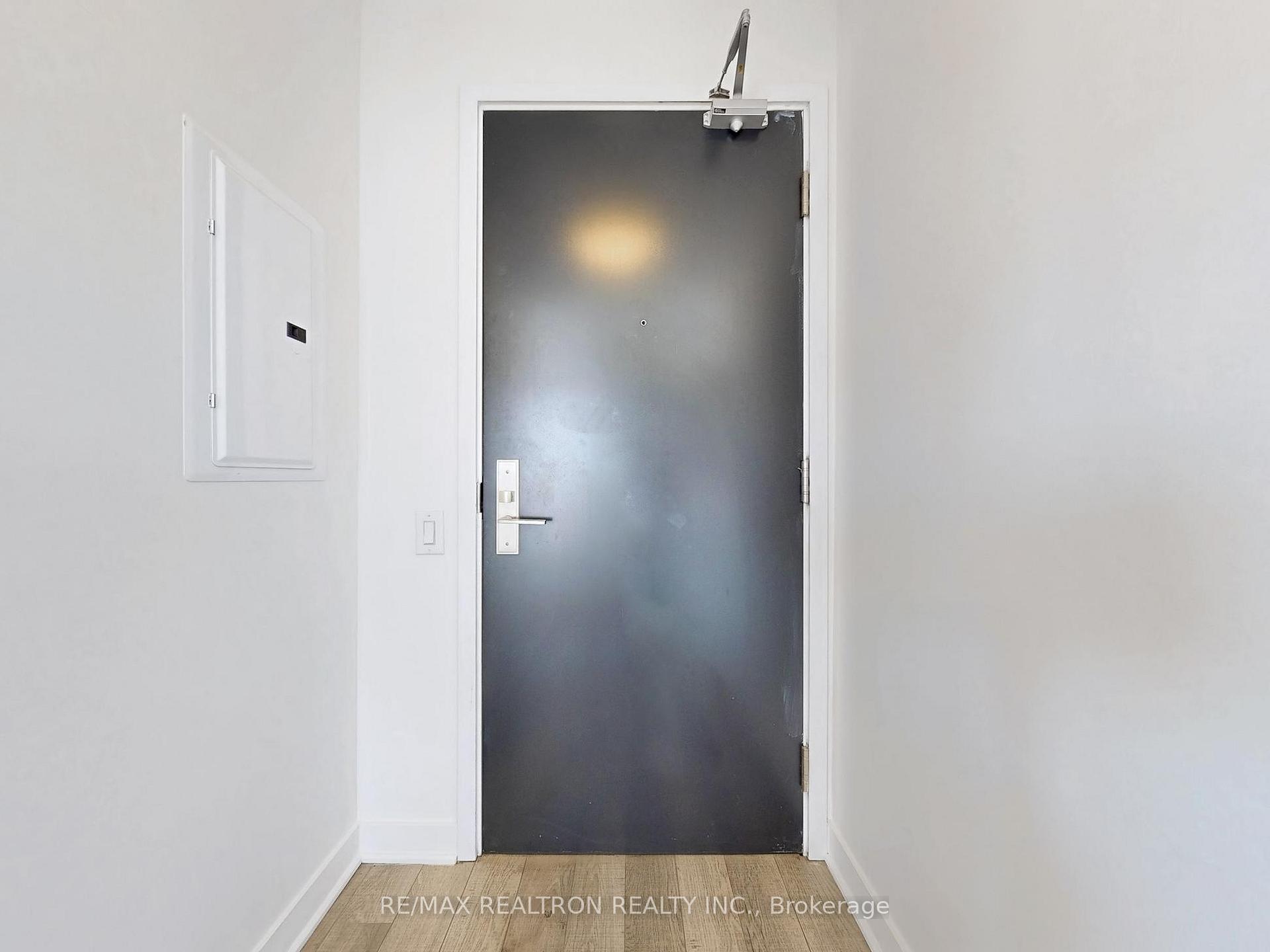 Photo 25 of Unit 3704, 290 Adelaide Street W, Toronto, Waterfront Communities — HOMEH