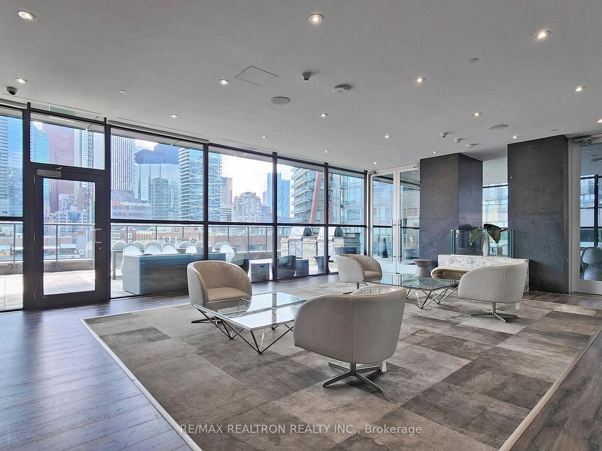 Photo 27 of Unit 3704, 290 Adelaide Street W, Toronto, Waterfront Communities — HOMEH