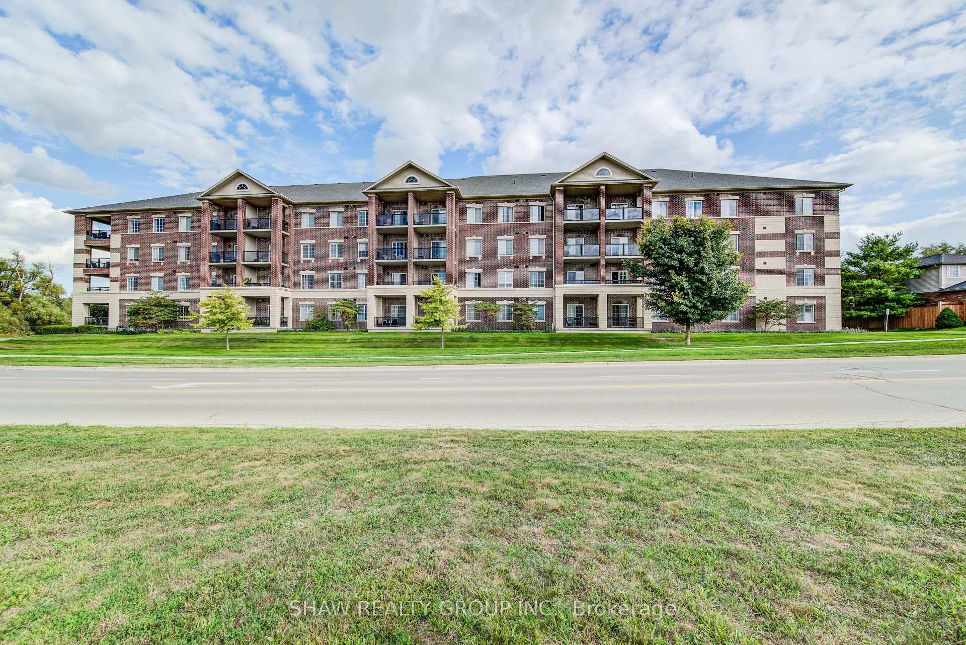 Photo 7 of Unit 118, 308 Watson Parkway, Guelph, Grange Road — HOMEH
