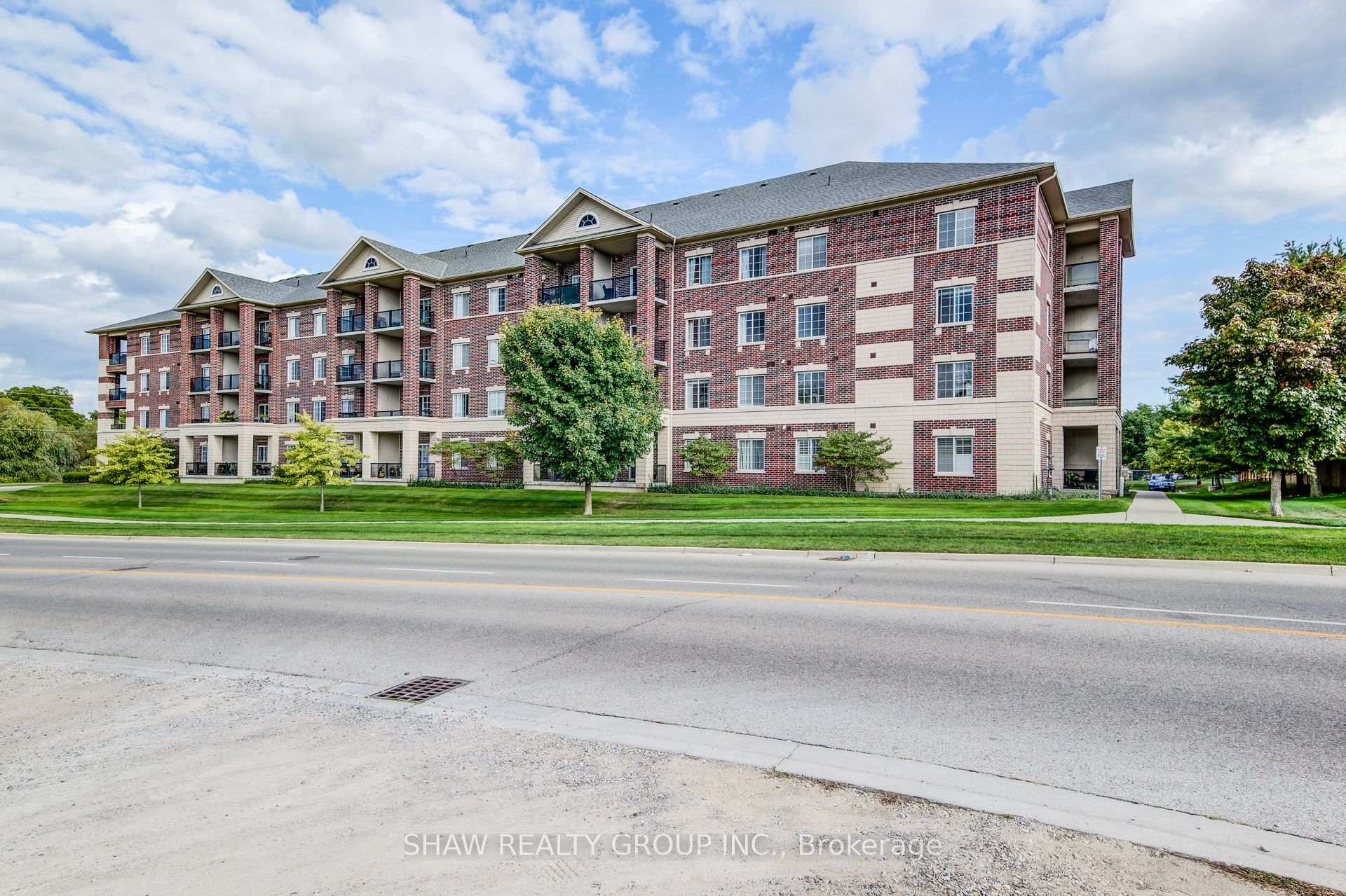 Photo 17 of Unit 118, 308 Watson Parkway, Guelph, Grange Road — HOMEH