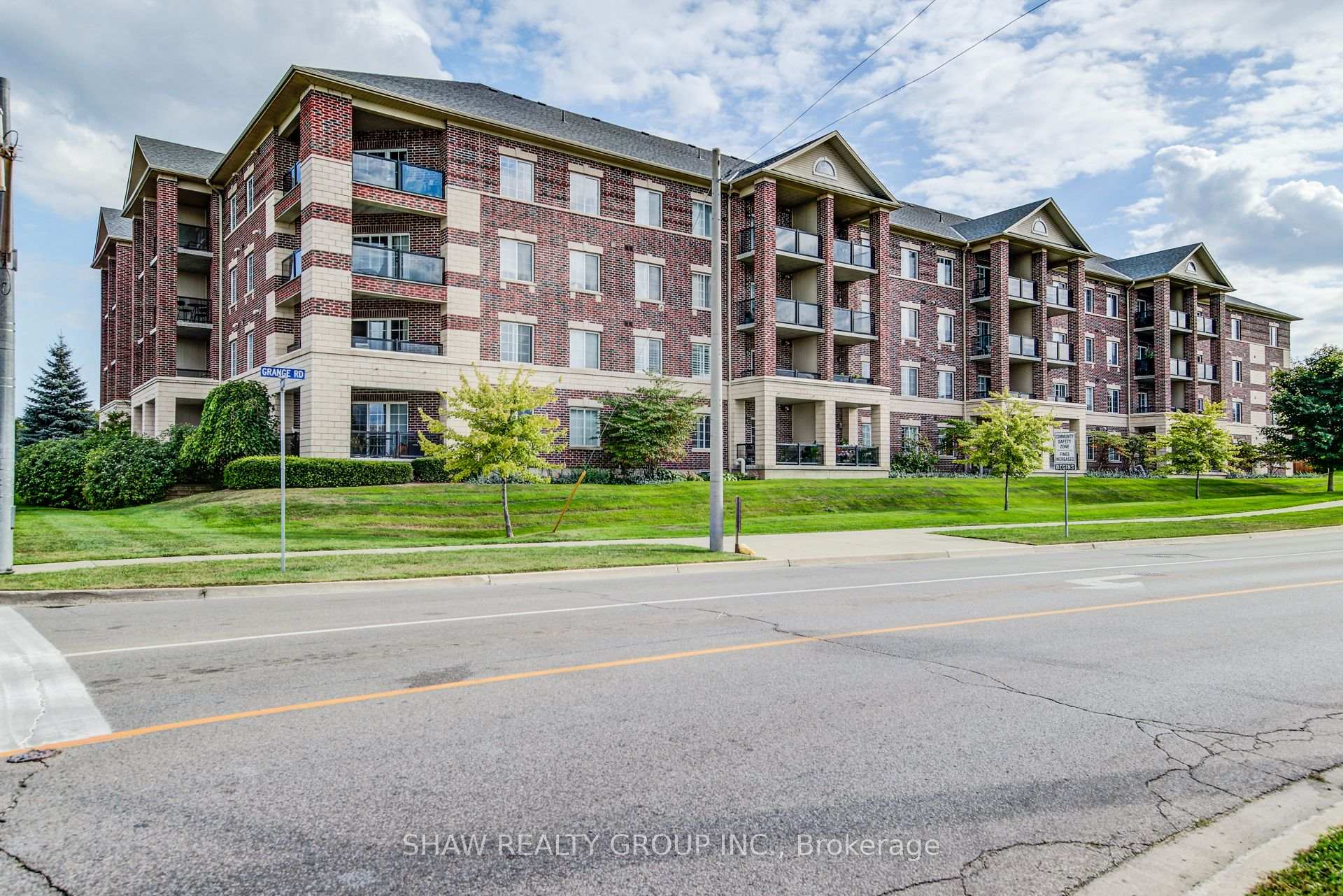 Photo 2 of Unit 118, 308 Watson Parkway, Guelph, Grange Road — HOMEH