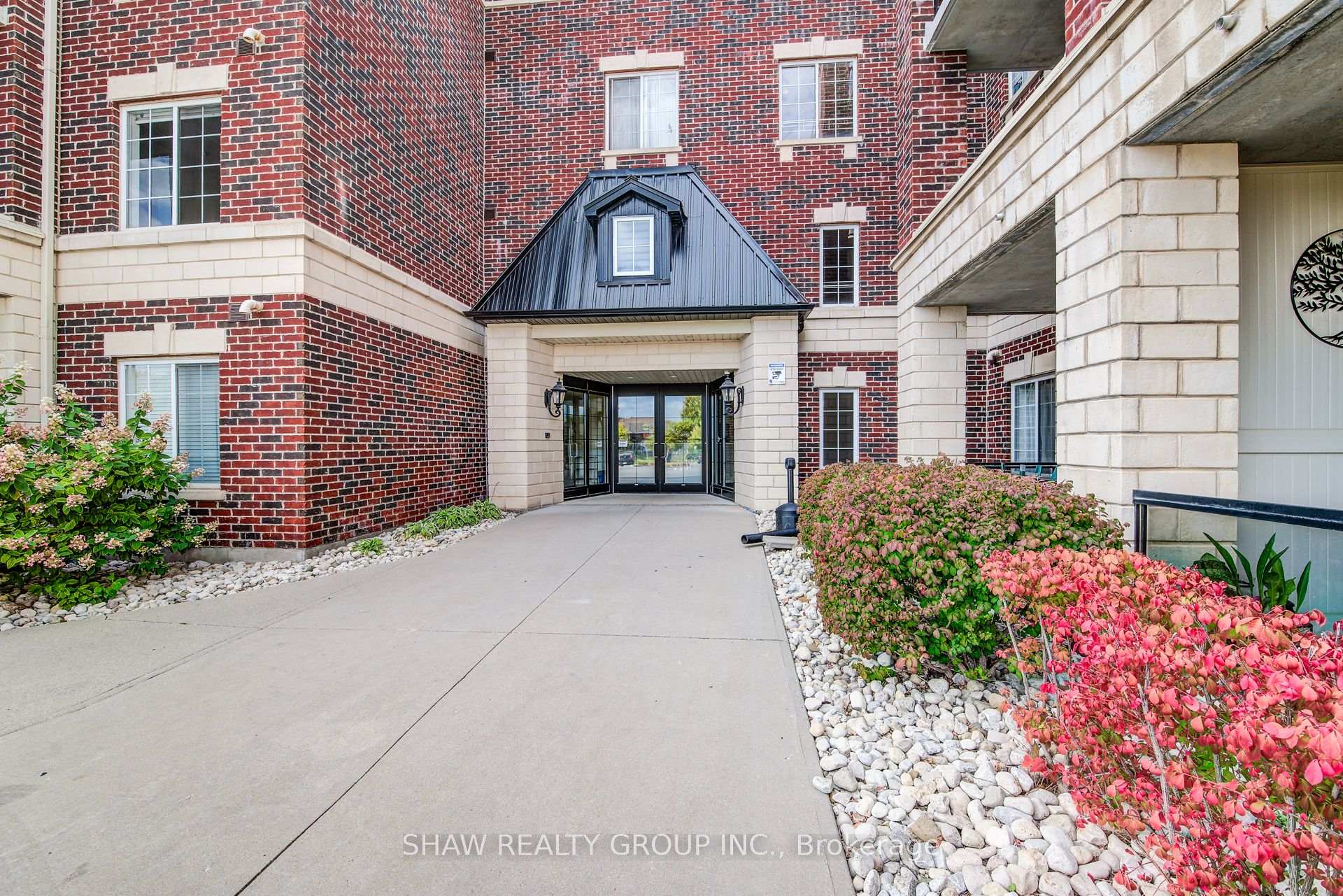 Photo 6 of Unit 118, 308 Watson Parkway, Guelph, Grange Road — HOMEH