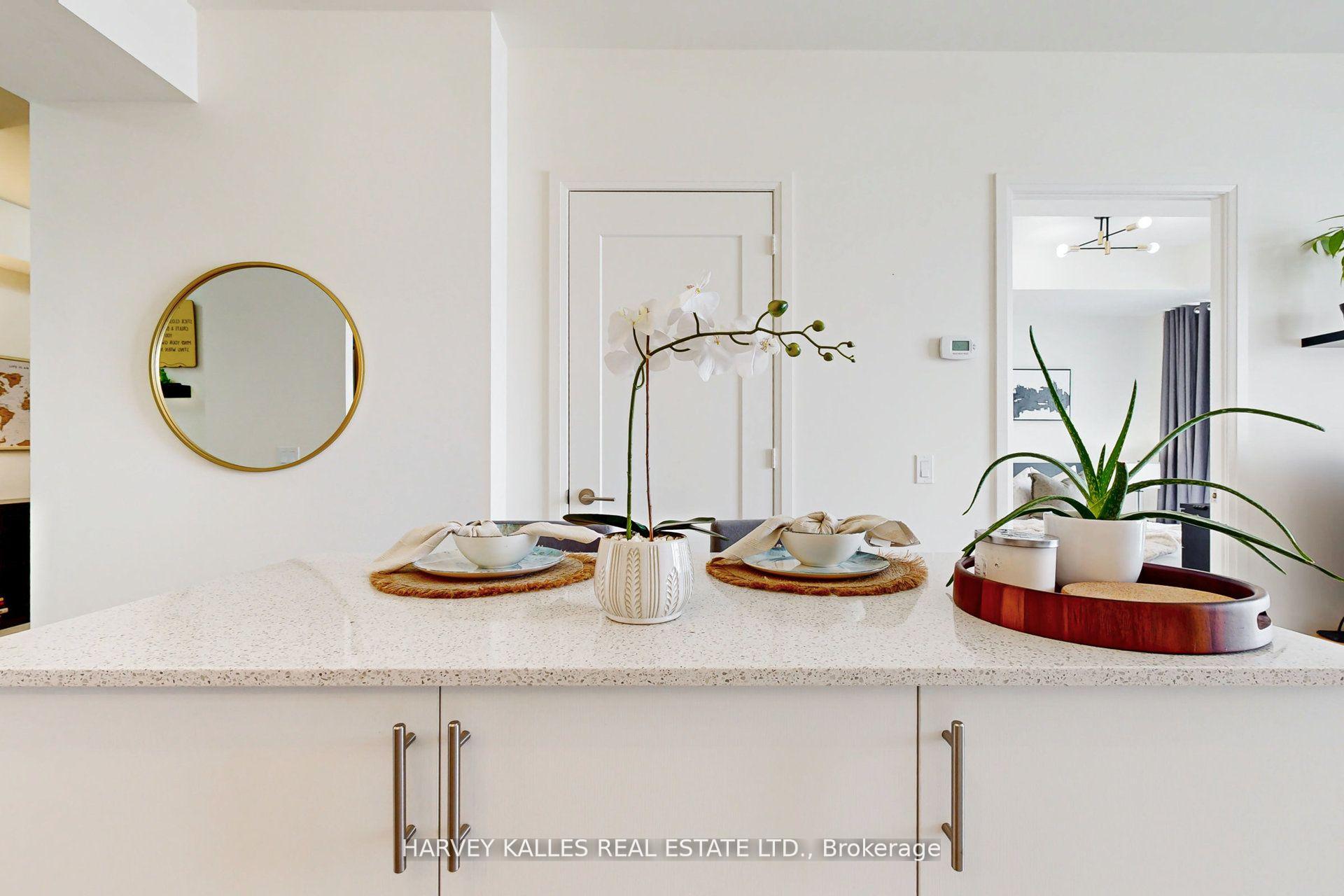 Photo 3 of Unit 1001, 9000 Jane Street, Vaughan, Vellore Village — HOMEH