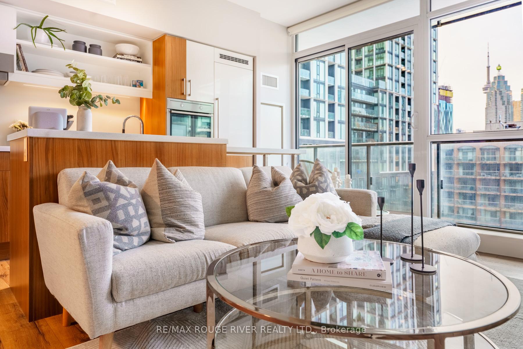 Photo 1 of Unit 906, 39 Sherbourne Street, Toronto, Moss Park — HOMEH