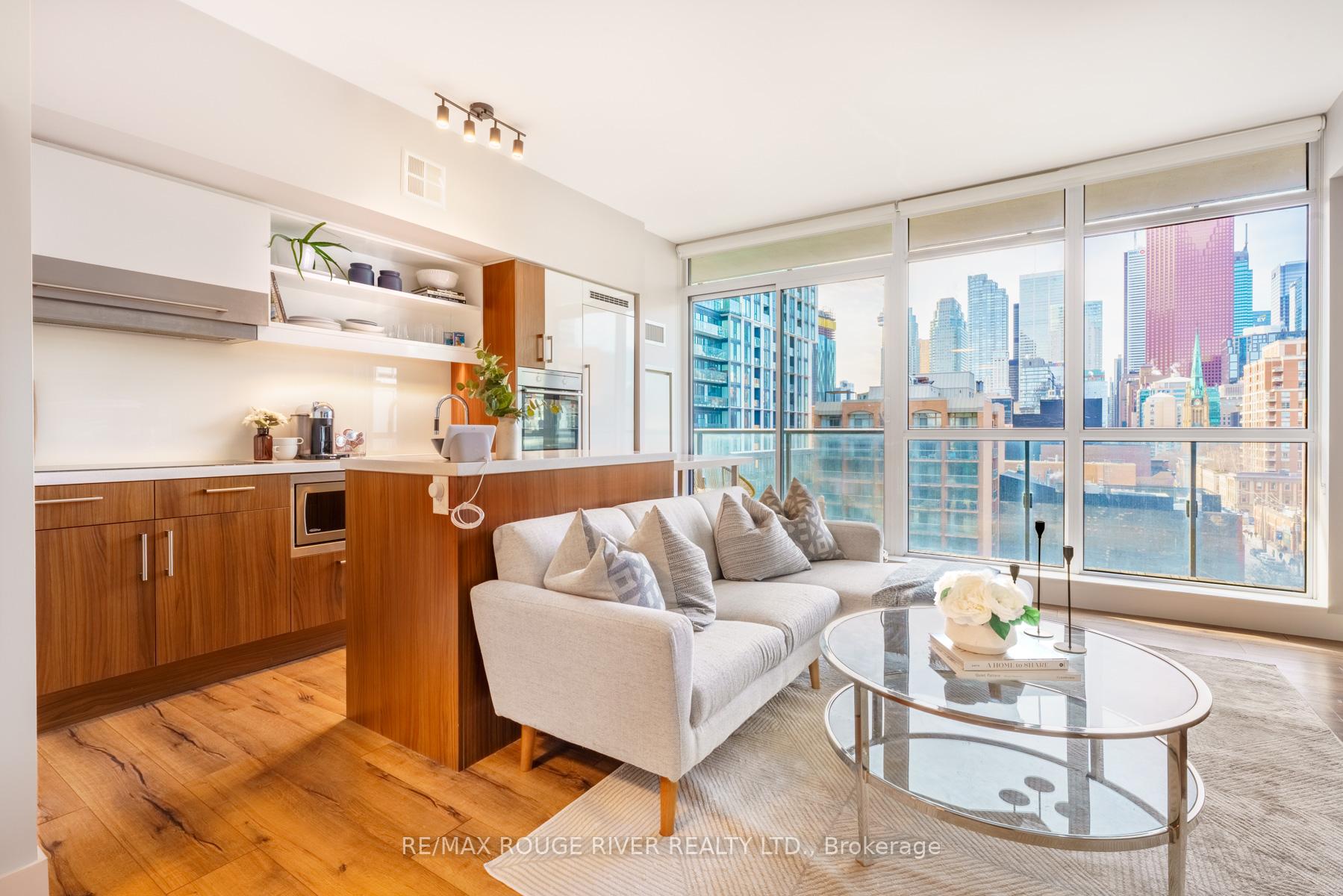 Photo 12 of Unit 906, 39 Sherbourne Street, Toronto, Moss Park — HOMEH