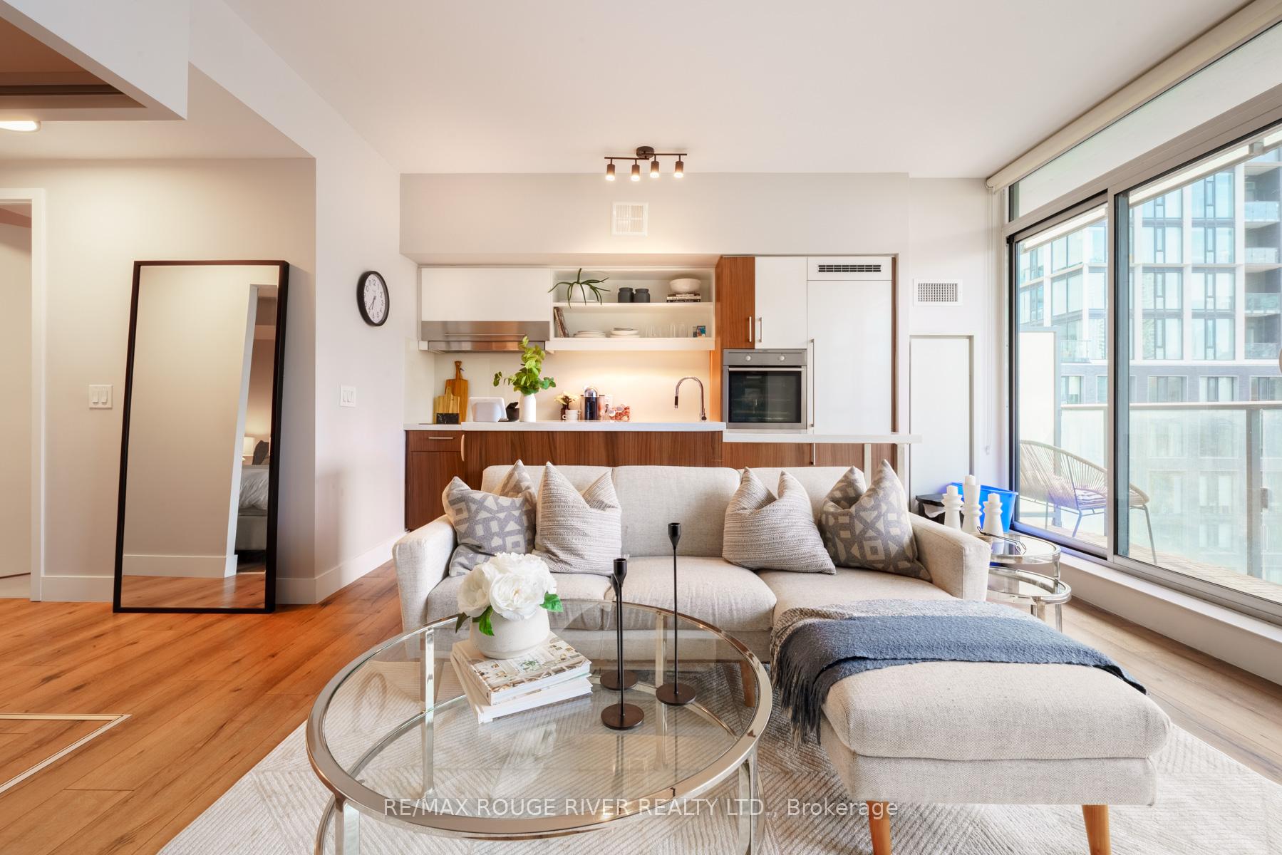 Photo 2 of Unit 906, 39 Sherbourne Street, Toronto, Moss Park — HOMEH