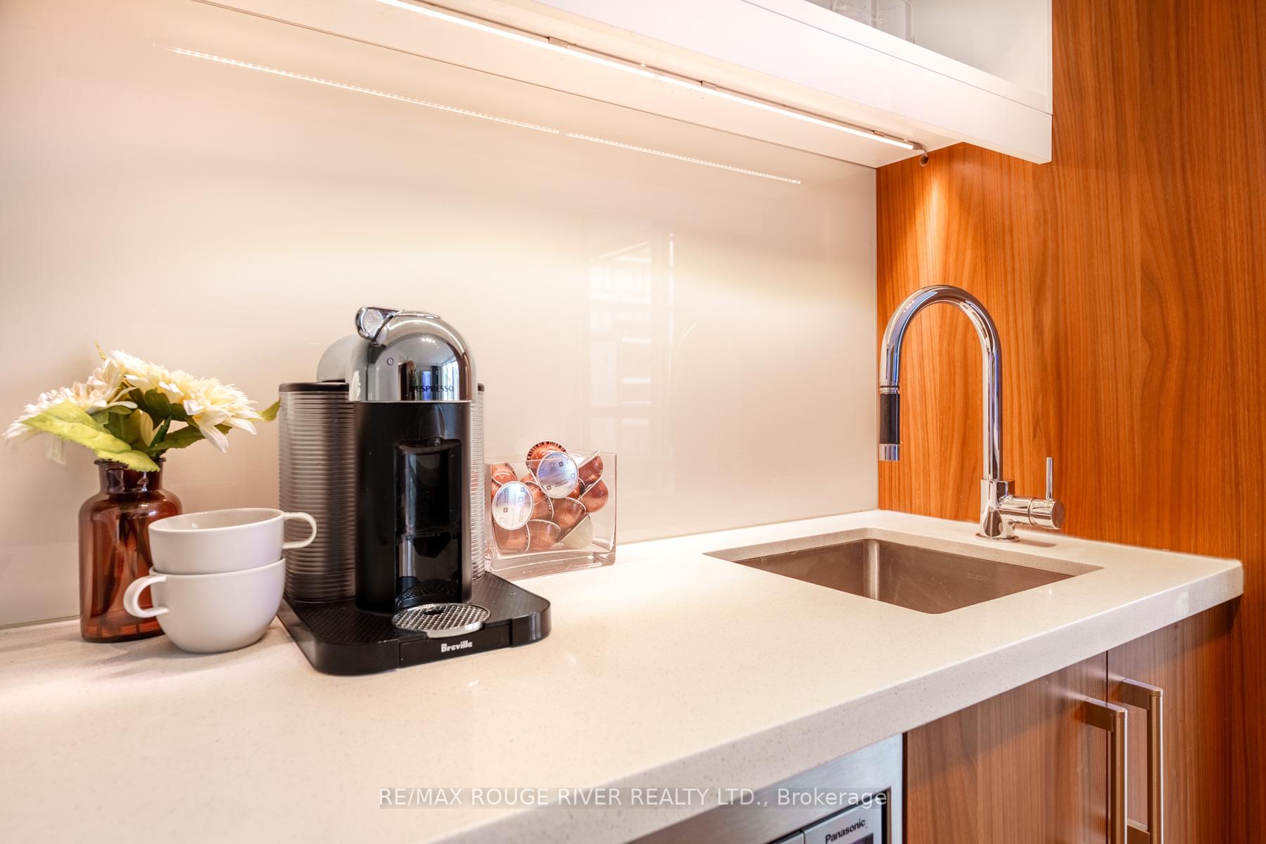 Photo 5 of Unit 906, 39 Sherbourne Street, Toronto, Moss Park — HOMEH