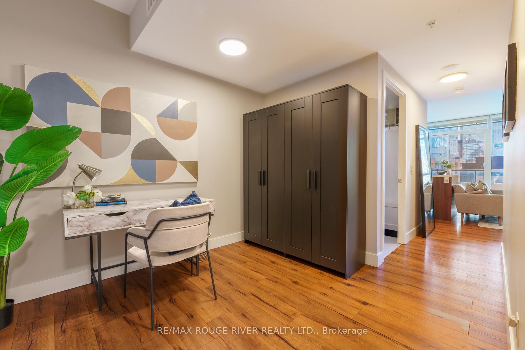 Photo 11 of Unit 906, 39 Sherbourne Street, Toronto, Moss Park — HOMEH