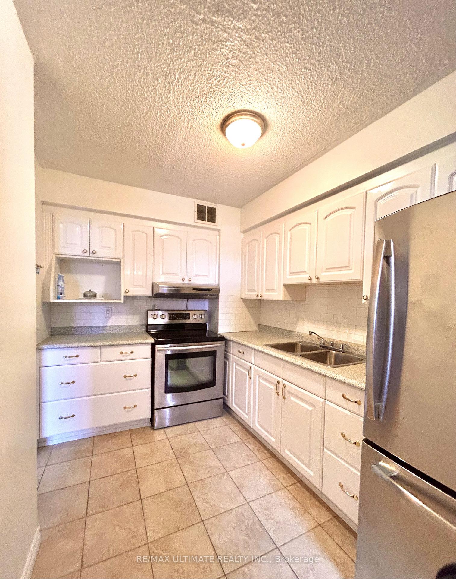 Photo 9 of Unit 409, 151 La Rose Avenue, Etobicoke, Humber Heights — HOMEH