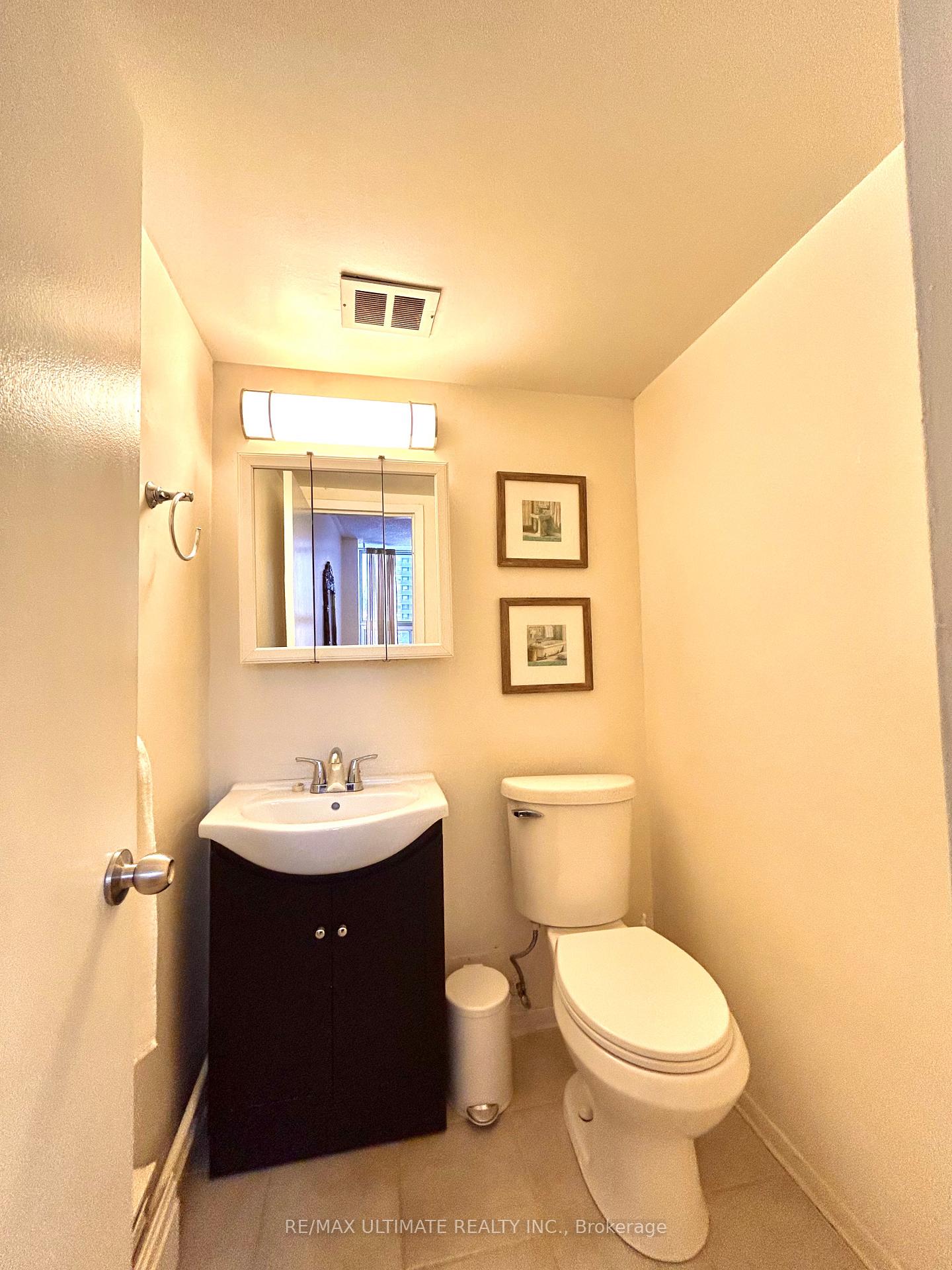 Photo 6 of Unit 409, 151 La Rose Avenue, Etobicoke, Humber Heights — HOMEH