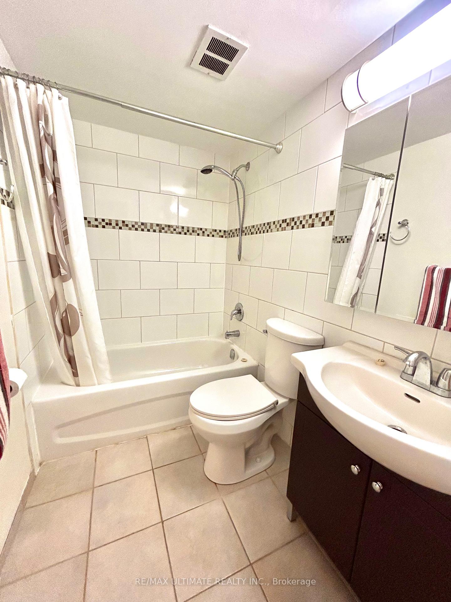 Photo 11 of Unit 409, 151 La Rose Avenue, Etobicoke, Humber Heights — HOMEH