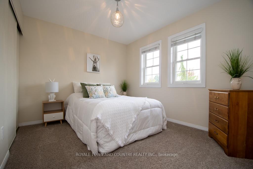 Photo 18 of 59 Bonnycastle Drive, Clarington, Bowmanville — HOMEH