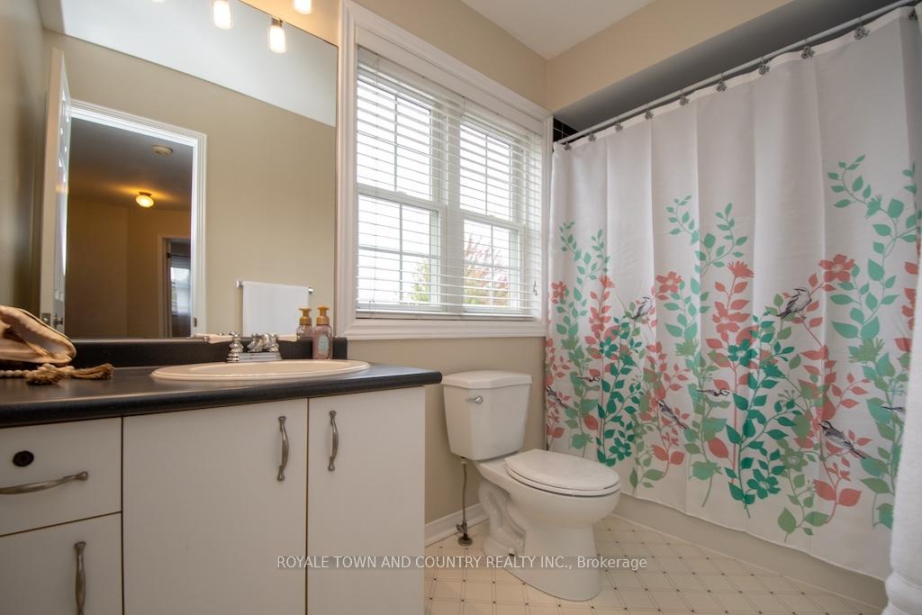 Photo 20 of 59 Bonnycastle Drive, Clarington, Bowmanville — HOMEH