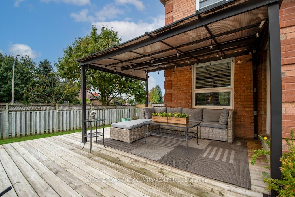 Photo 22 of 59 Bonnycastle Drive, Clarington, Bowmanville — HOMEH