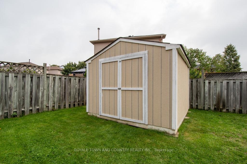 Photo 25 of 59 Bonnycastle Drive, Clarington, Bowmanville — HOMEH