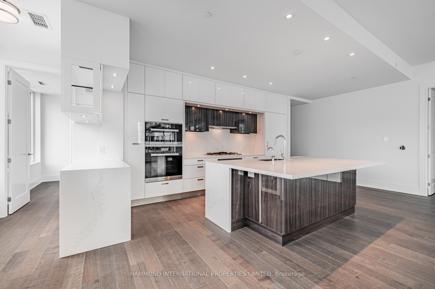 Photo 9 of Unit 708, 455 Wellington Street W, Toronto, Waterfront Communities — HOMEH