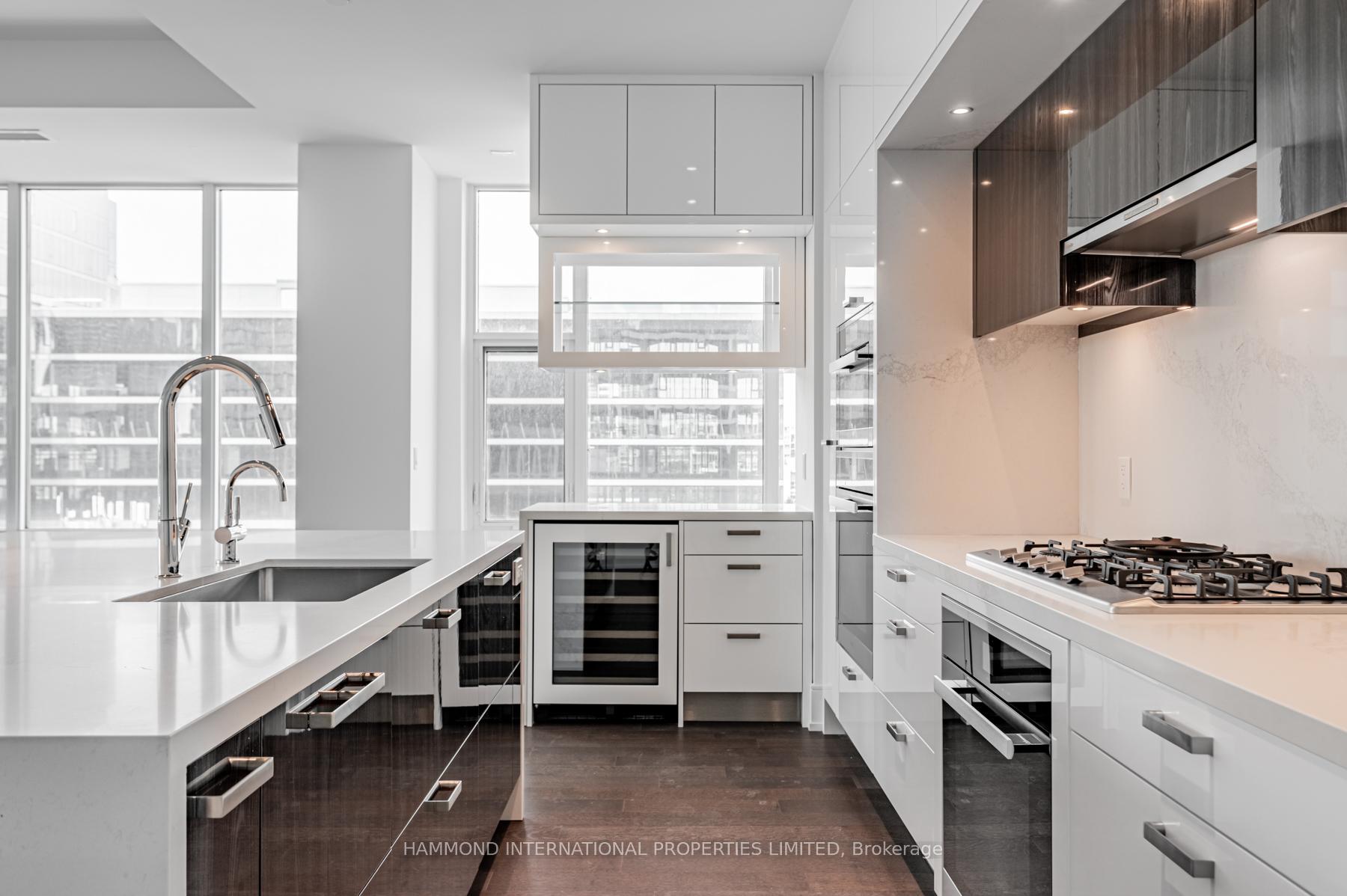 Photo 5 of Unit 708, 455 Wellington Street W, Toronto, Waterfront Communities — HOMEH