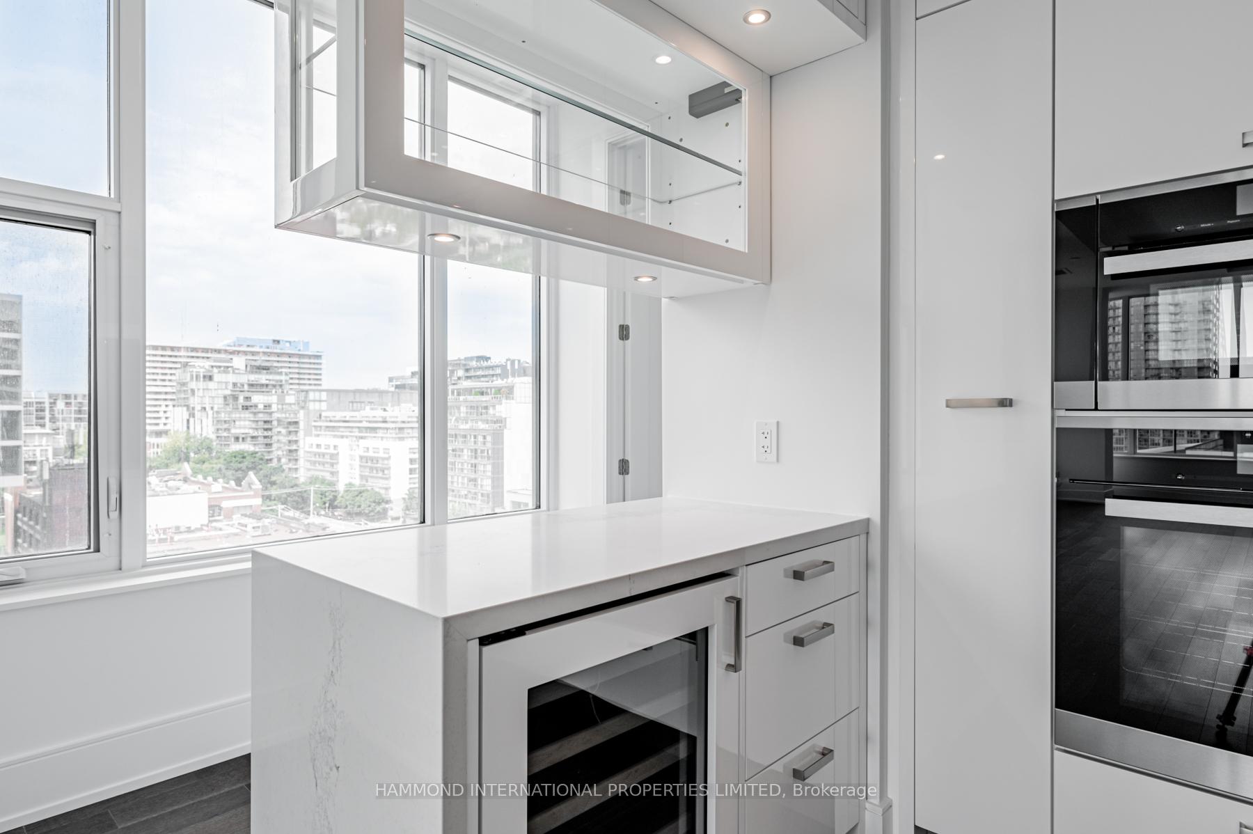 Photo 6 of Unit 708, 455 Wellington Street W, Toronto, Waterfront Communities — HOMEH