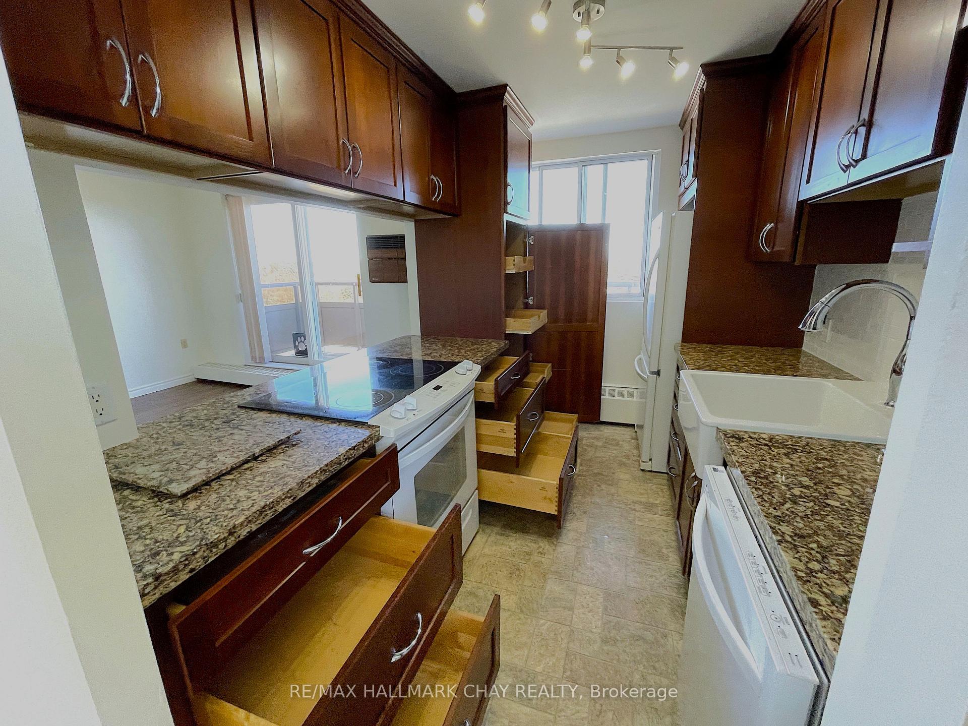 Photo 17 of Unit 802, 414 Blake Street, Barrie, Codrington — HOMEH