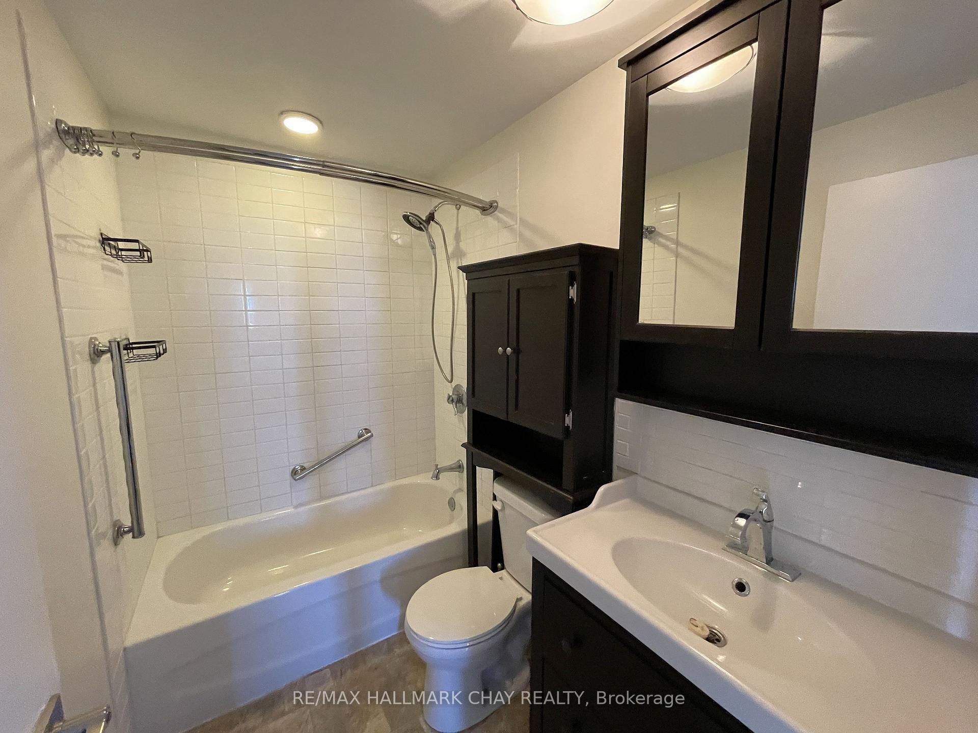 Photo 8 of Unit 802, 414 Blake Street, Barrie, Codrington — HOMEH