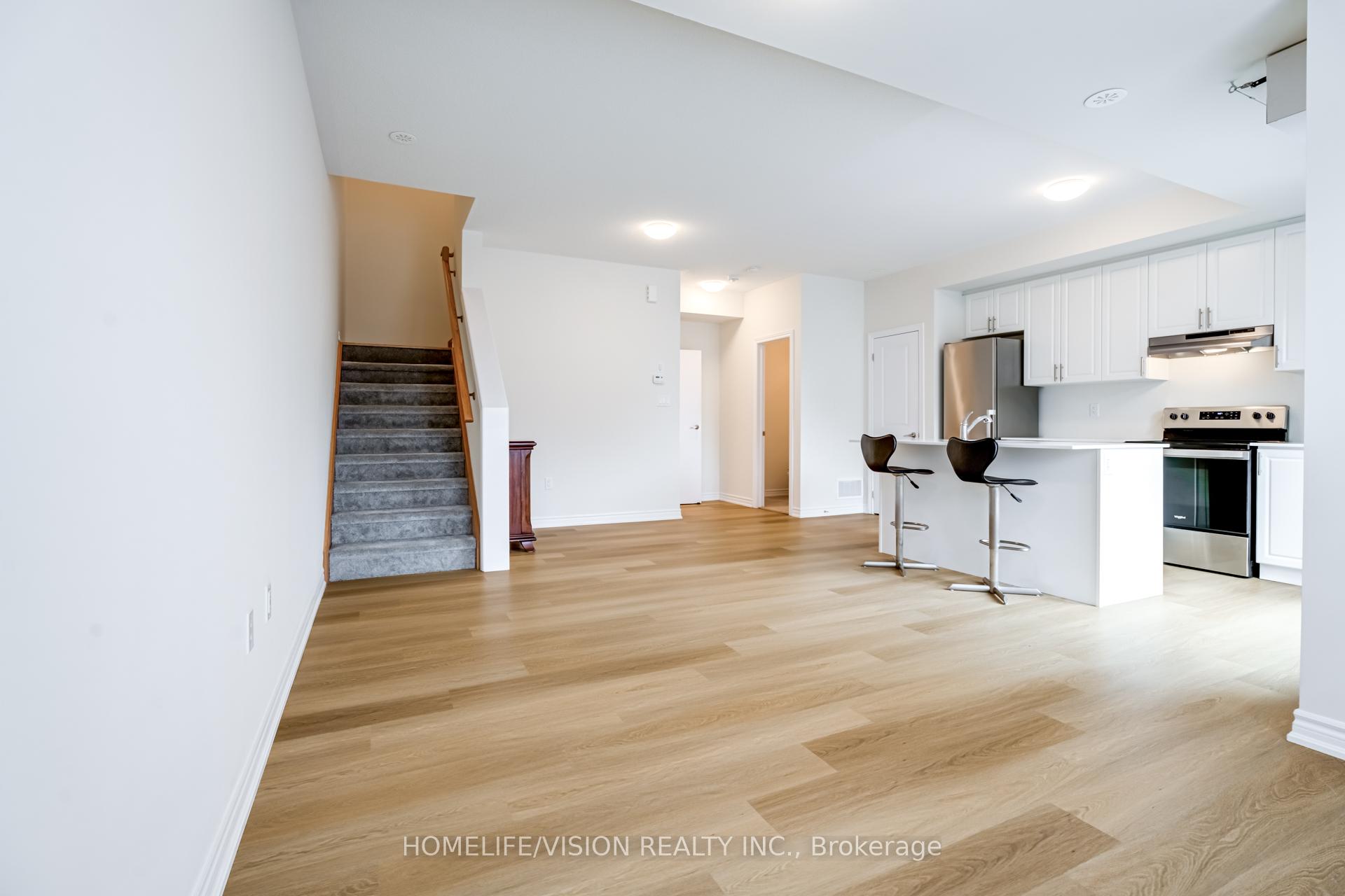 Photo 7 of Unit 3, 480 Beresford Path, Oshawa, Central — HOMEH