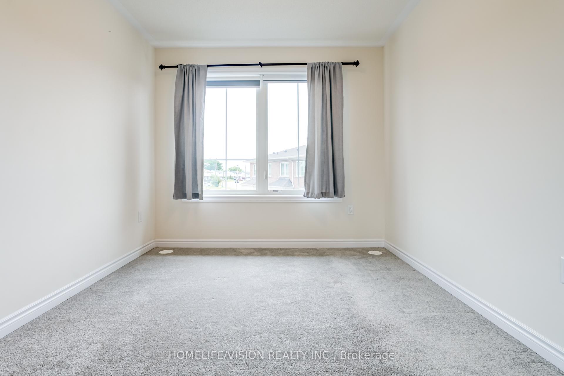 Photo 22 of Unit 3, 480 Beresford Path, Oshawa, Central — HOMEH