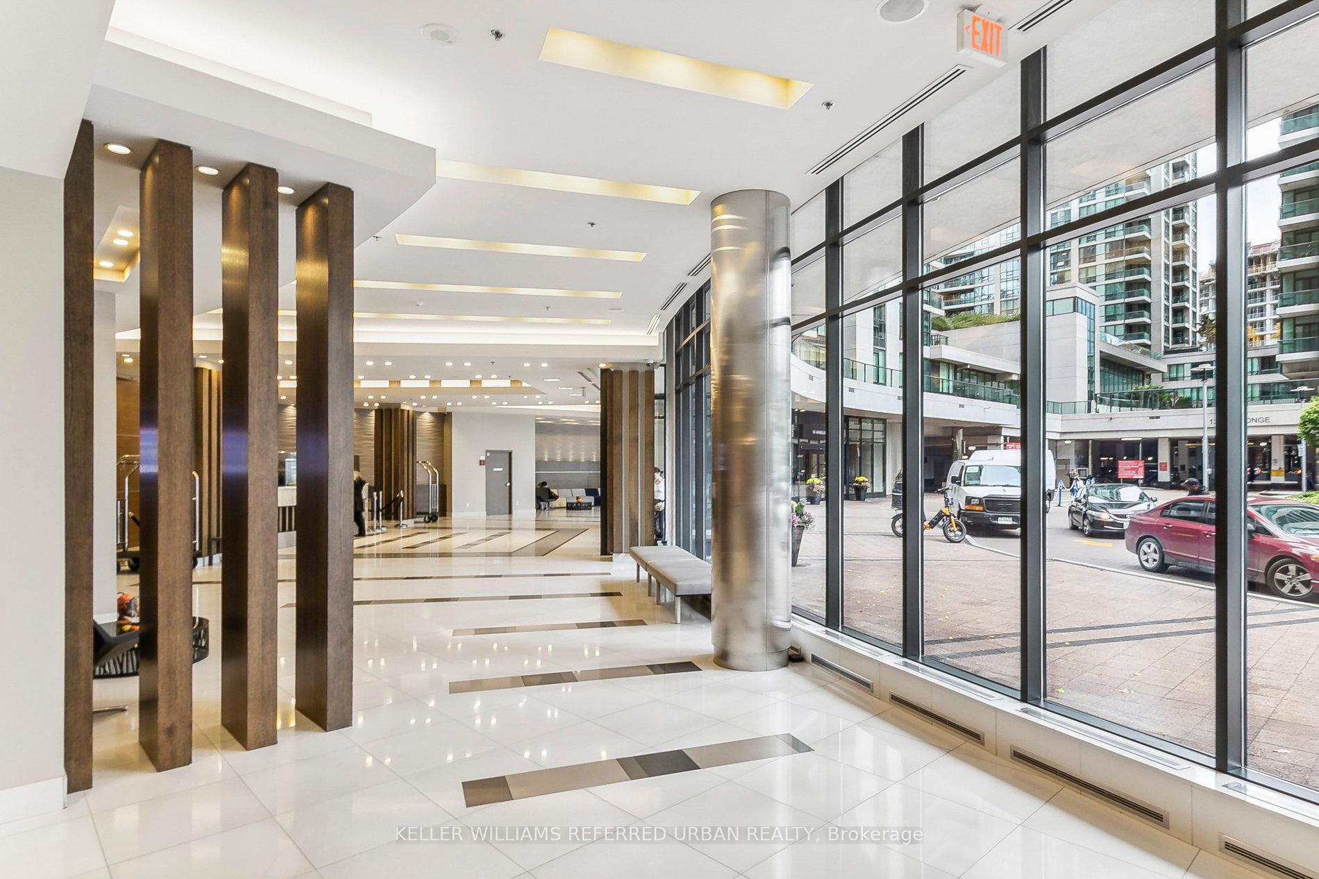 Photo 5 of Unit 2201, 33 Bay Street, Toronto, Waterfront Communities — HOMEH