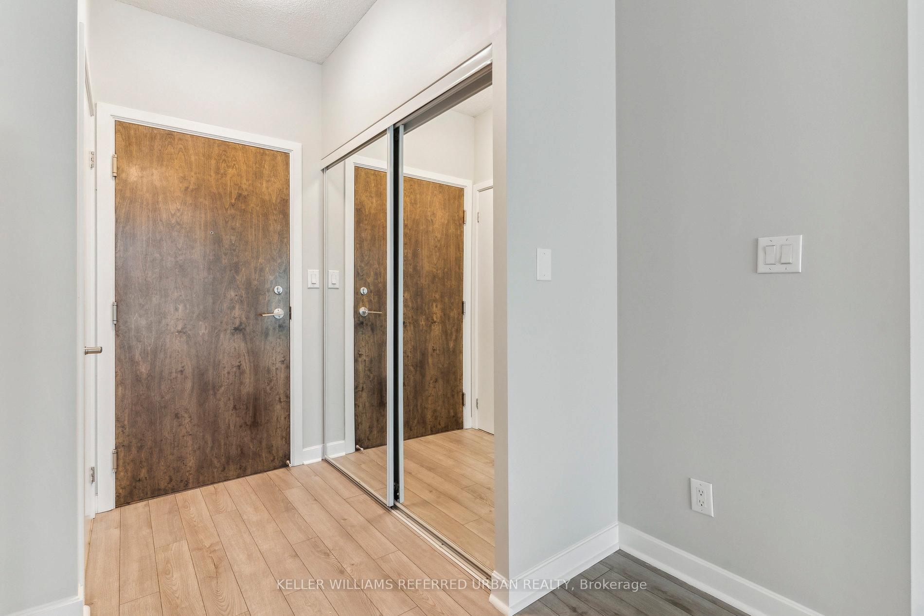 Photo 6 of Unit 2201, 33 Bay Street, Toronto, Waterfront Communities — HOMEH