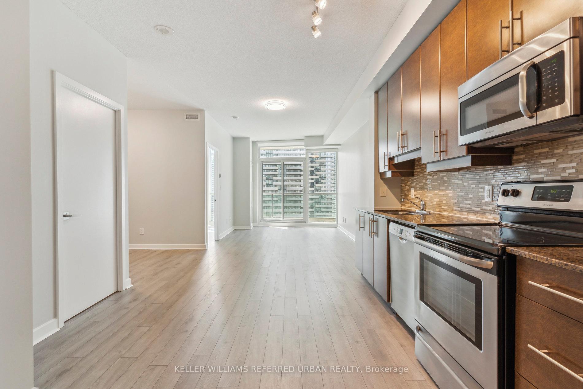 Photo 3 of Unit 2201, 33 Bay Street, Toronto, Waterfront Communities — HOMEH