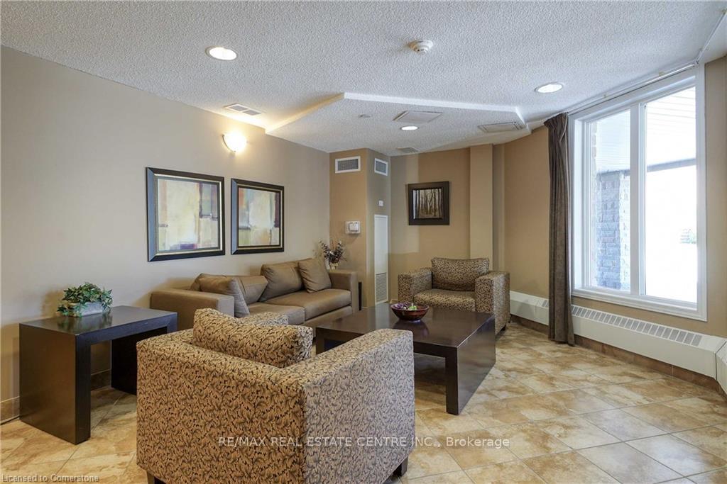 Photo 10 of Unit 405, 8 Harris Street, Cambridge — HOMEH